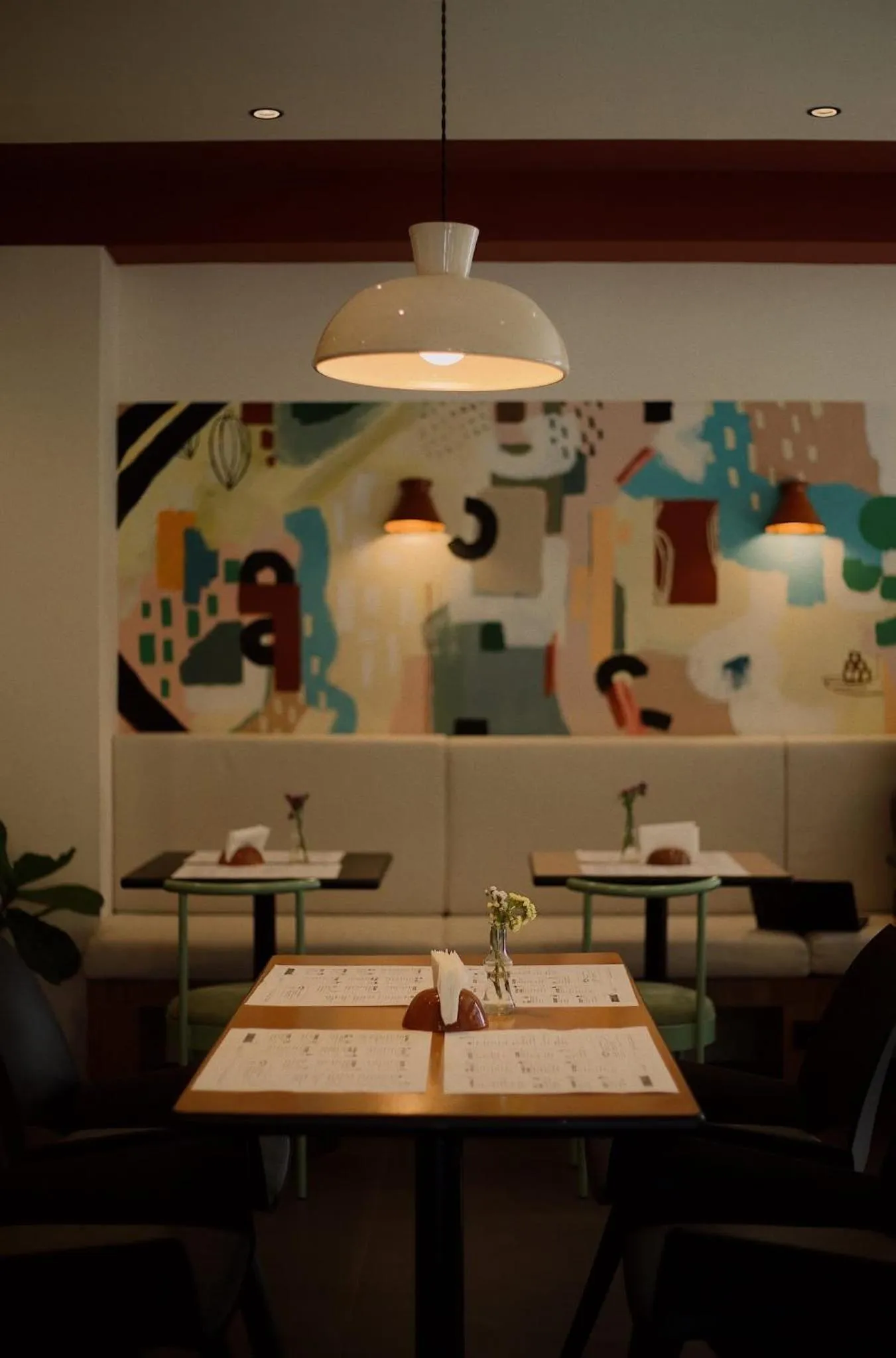 Restaurant/places to eat in Artifact Apart Hotel