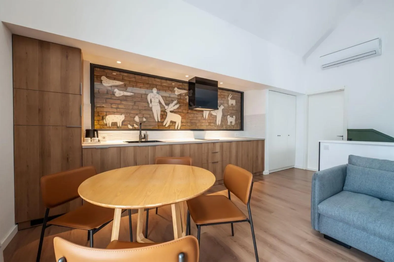 TV and multimedia in Artifact Apart Hotel