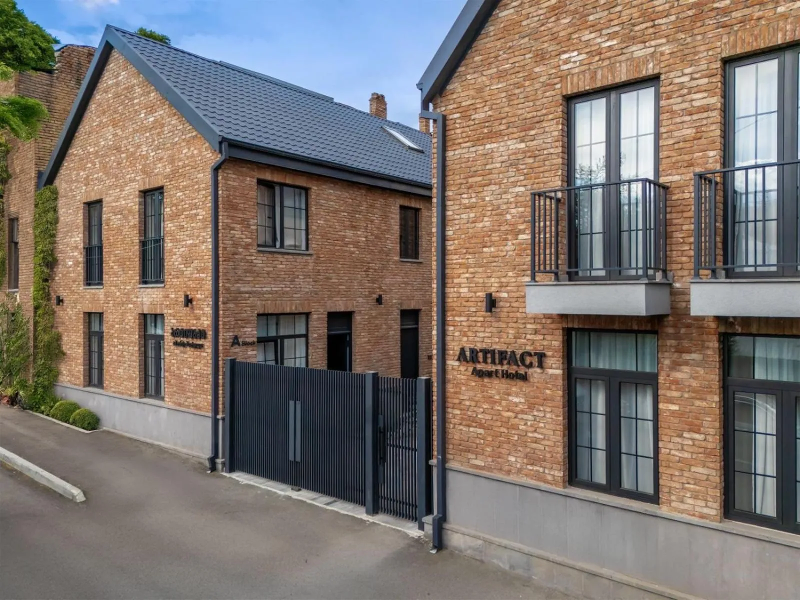 Property building in Artifact Apart Hotel