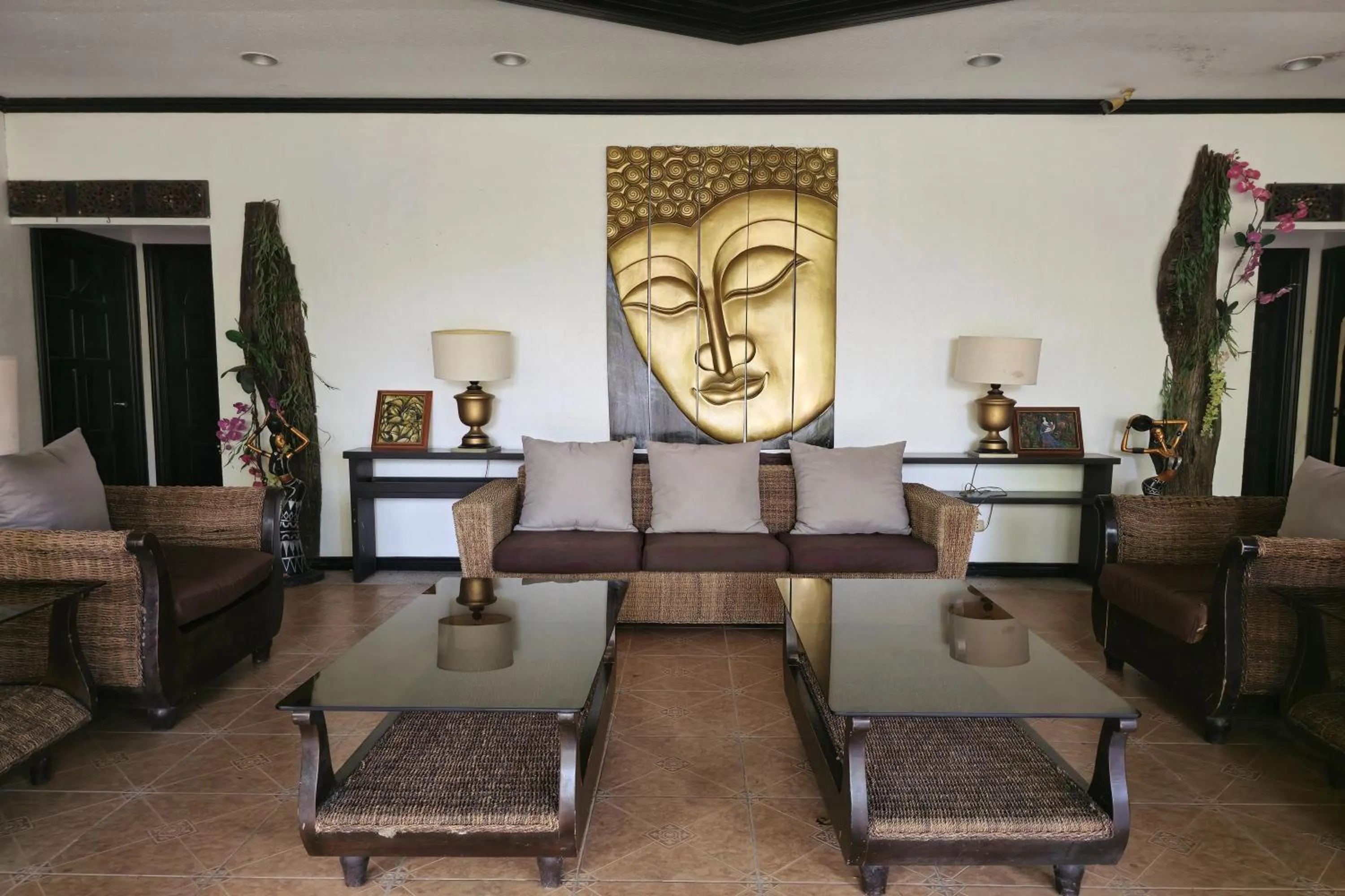 Seating area in Grand Villa Laguna