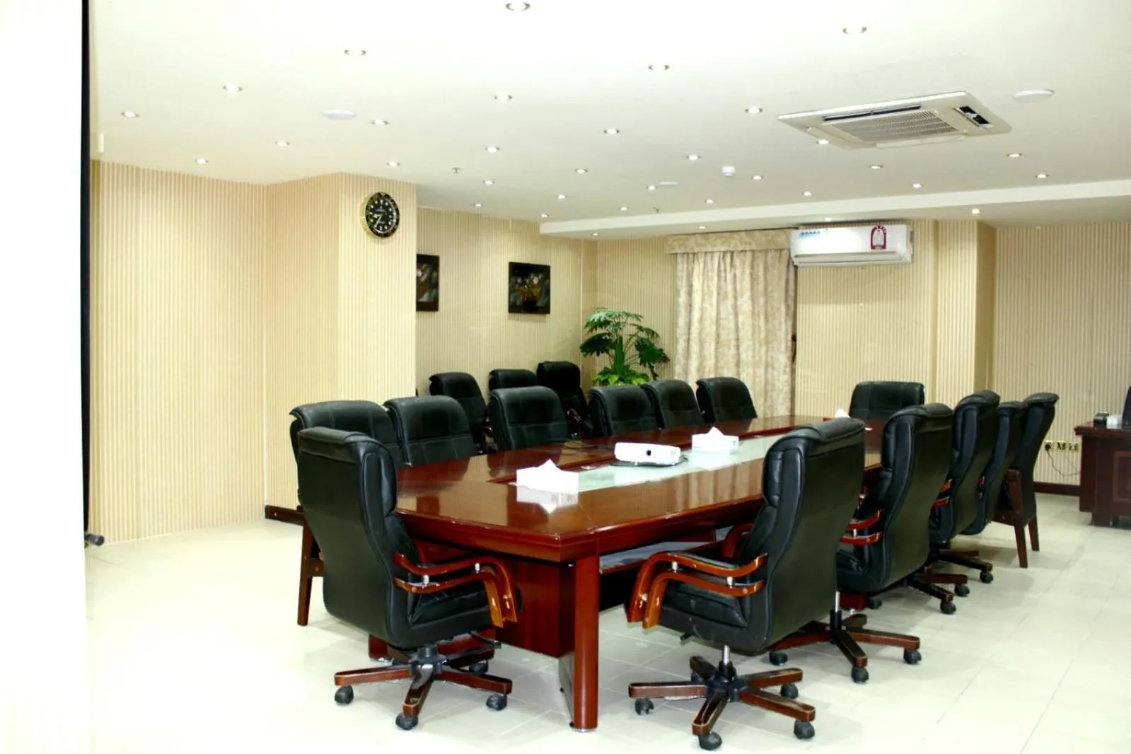 Meeting/conference room in Tourist Hotel