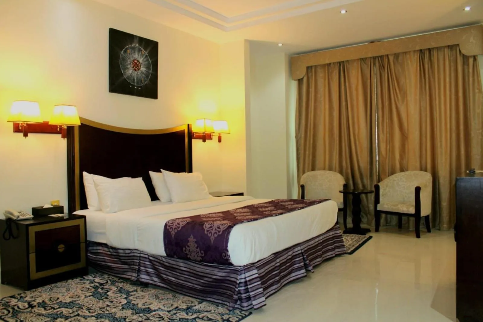 Bedroom, Bed in Tourist Hotel