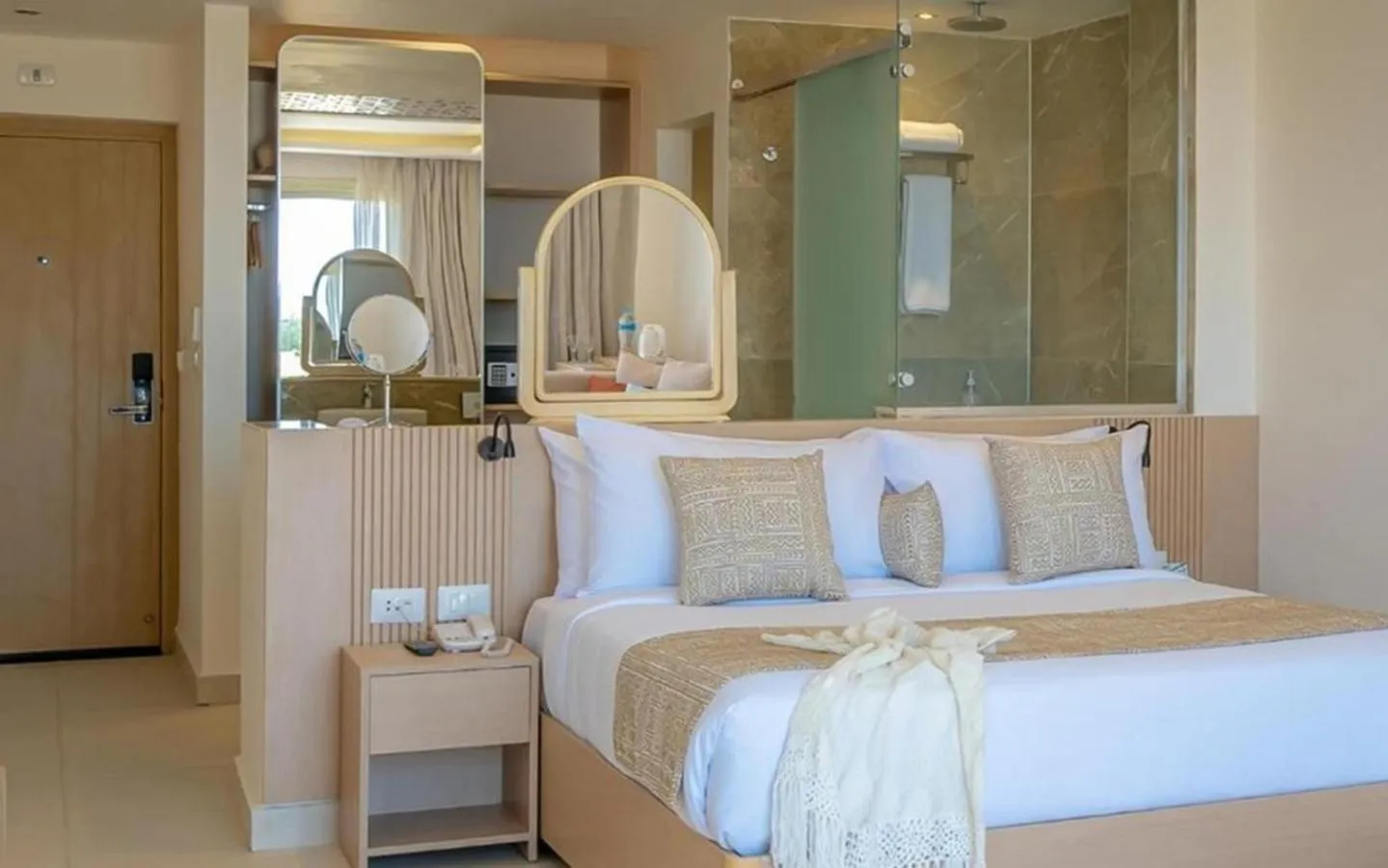 Bedroom, Bed in Three Corners Equinox Beach Resort