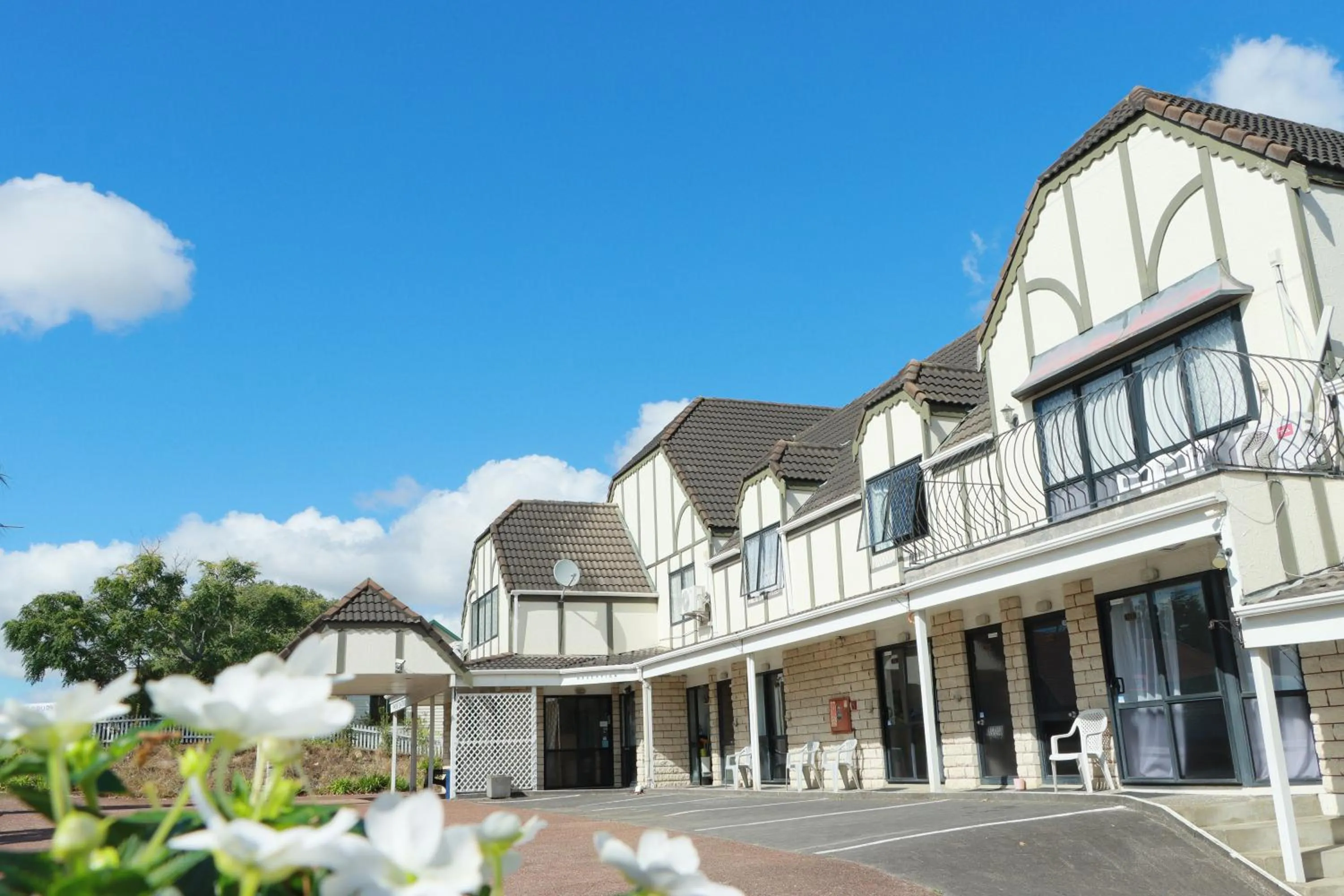 Property building in Drury Motor Lodge