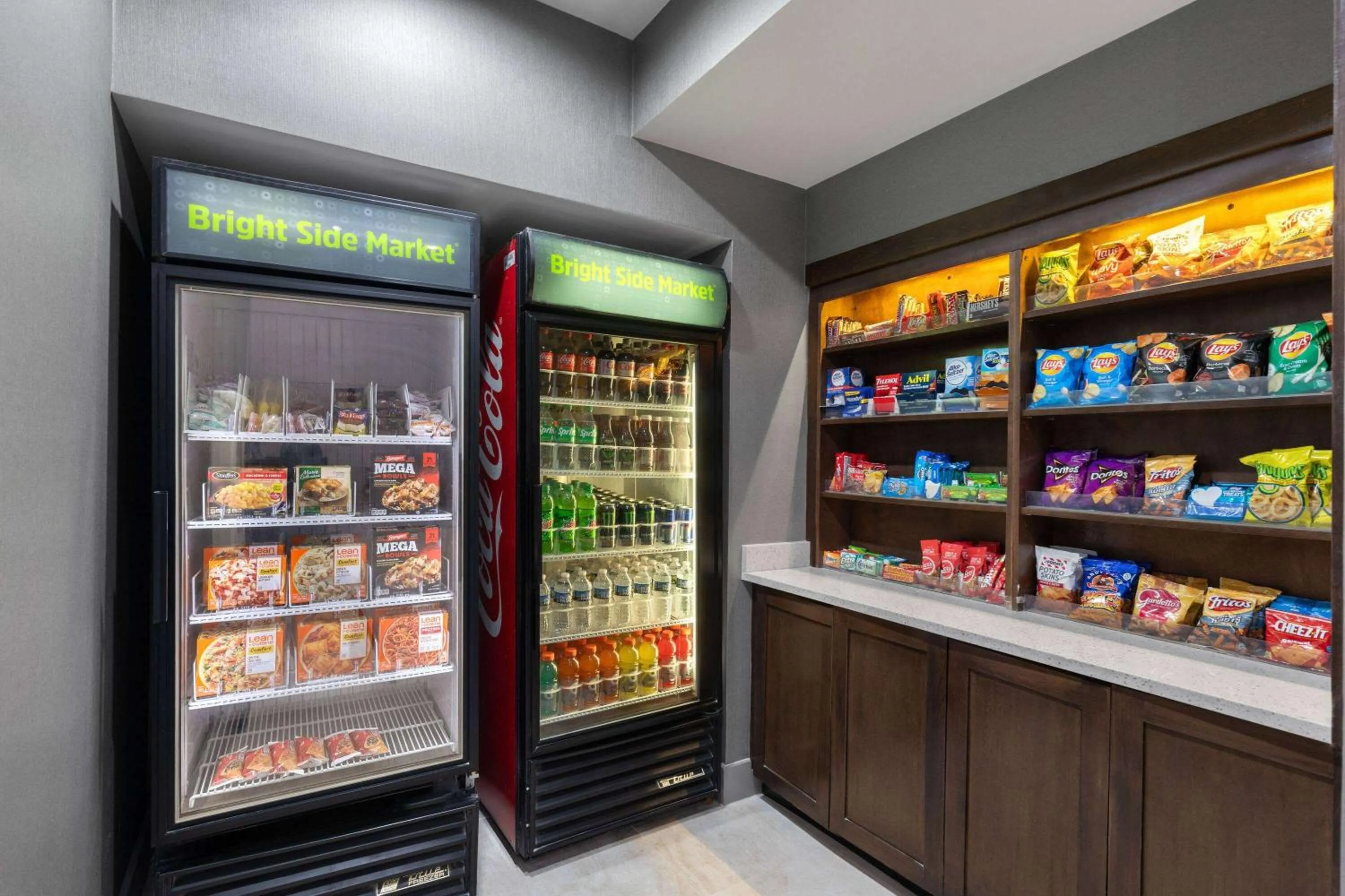 Food and drinks in Hawthorn Extended Stay by Wyndham Knoxville