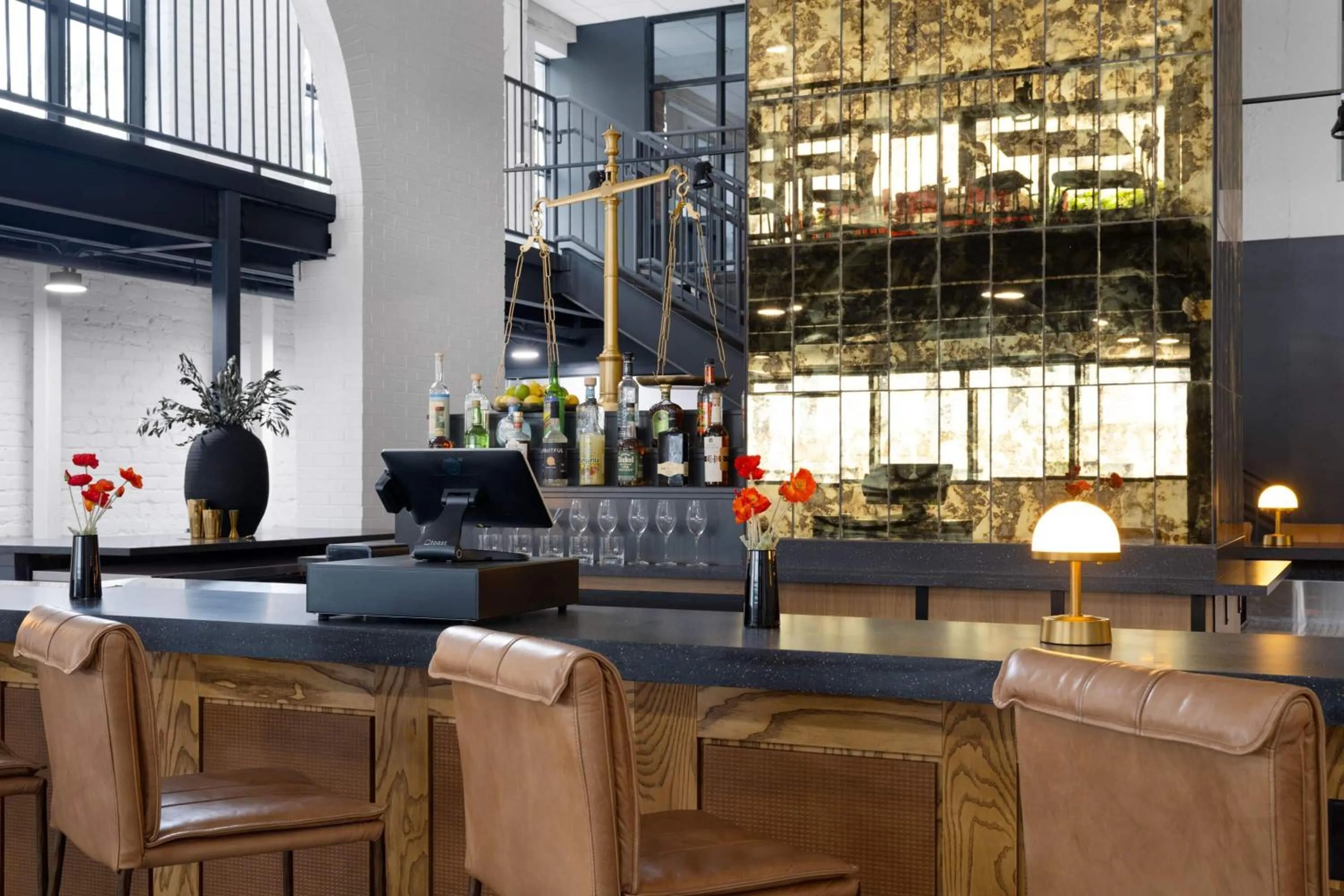 Lounge or bar in Origin Atlanta, a Wyndham Hotel