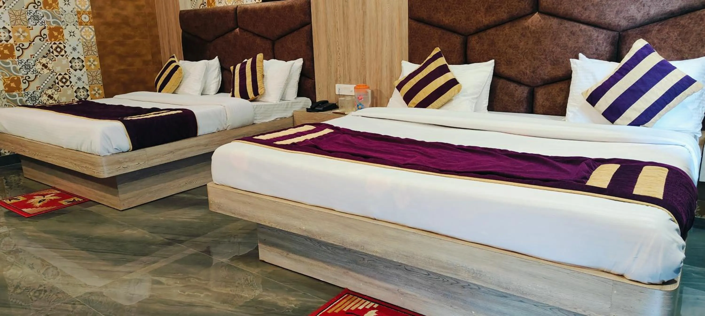 Photo of the whole room, Bed in Hotel Sunshine