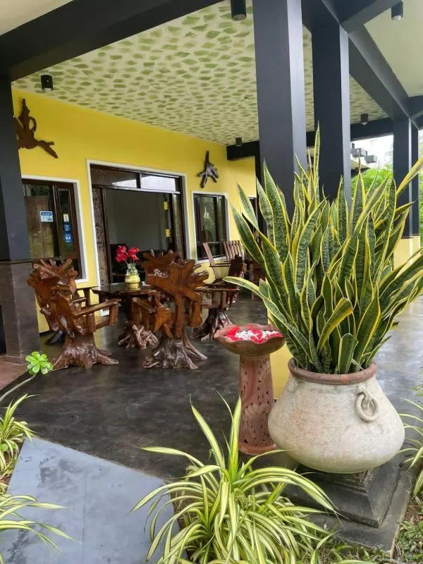 Garden view in Solomon Beach Hotel