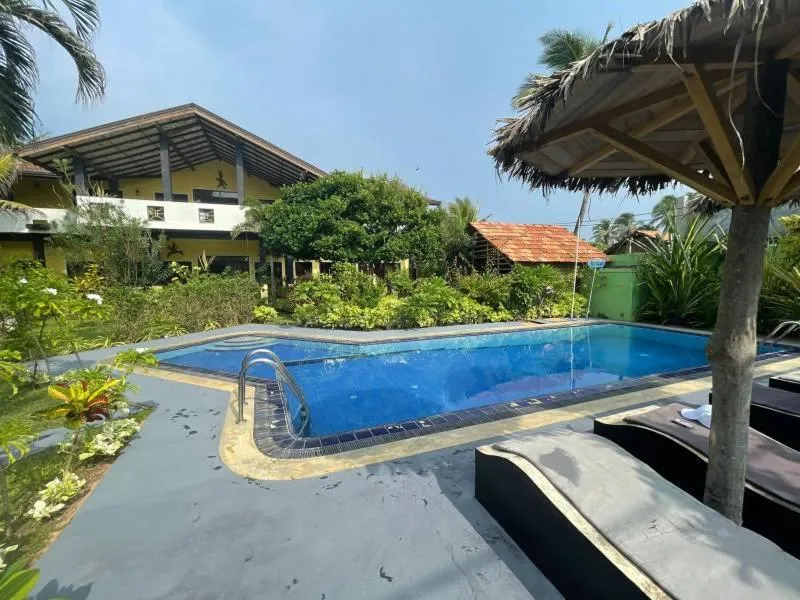 Swimming pool in Solomon Beach Hotel