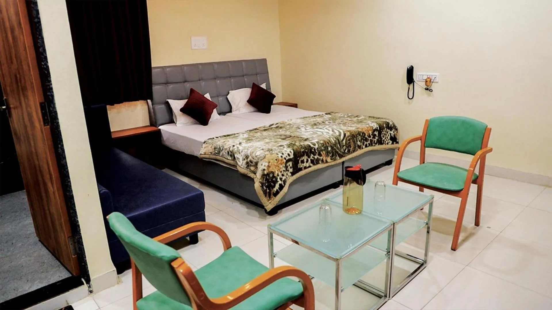 Photo of the whole room, Bed in Shri Shiv Ganga Bhakt Niwas