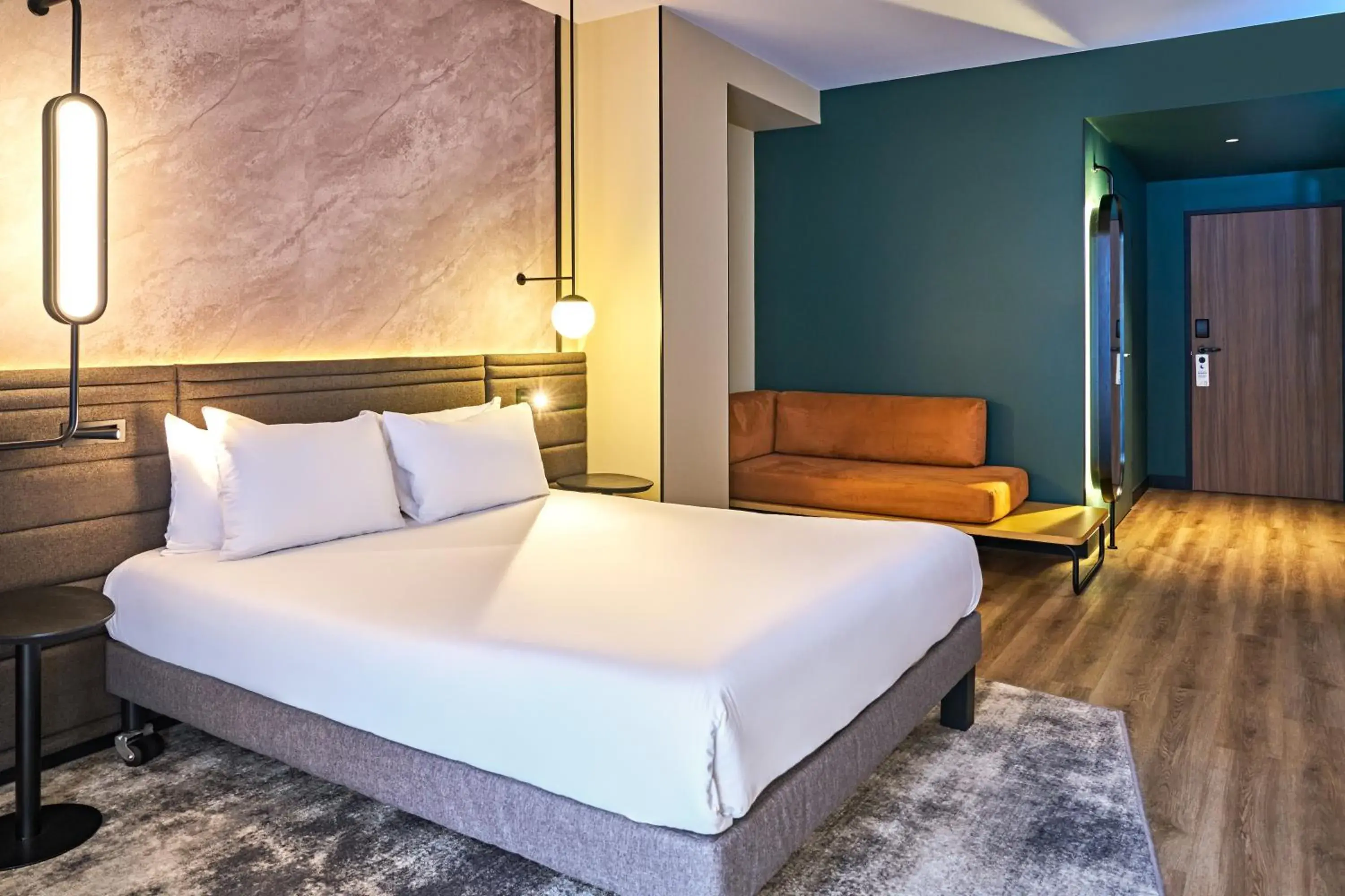 Executive Triple Room - 1 double bed and 1 sing le bed. in Novotel Rouen Centre Cathédrale Executive Triple Room - 1 double bed and 1 sing le bed. in Novotel Rouen Centre Cathédrale