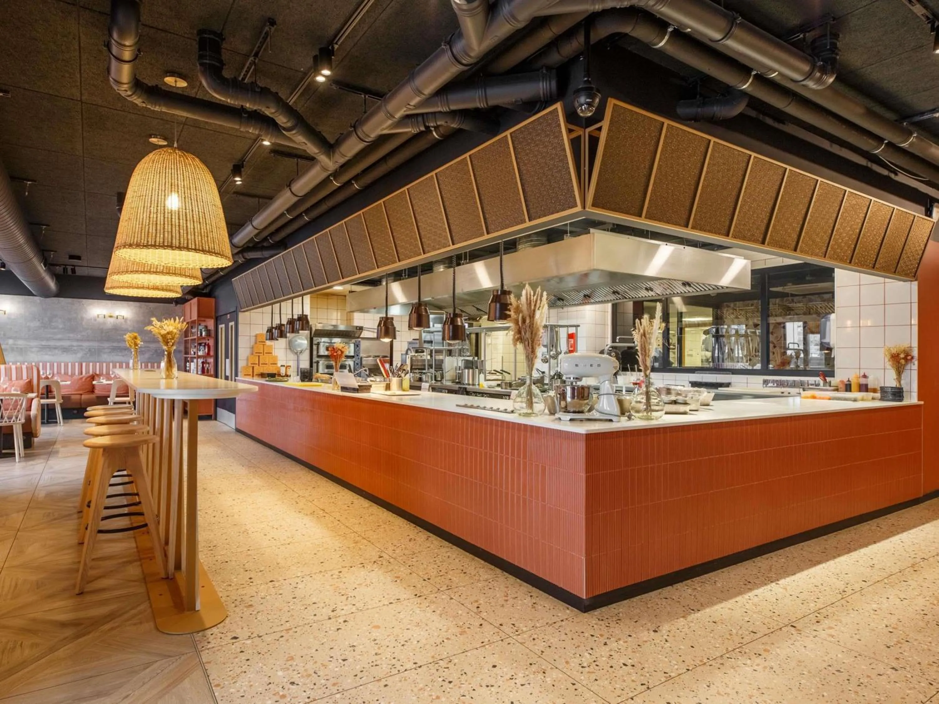 Restaurant/places to eat in Novotel Rouen Centre Cathédrale