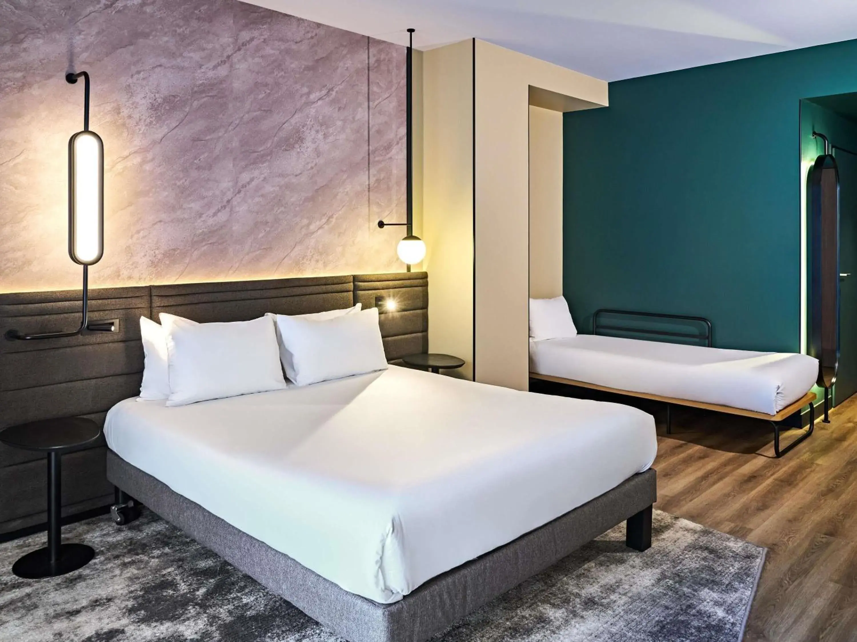 Triple Room with Seine or courtyard view - 1 do uble bed & 1 single bed in Novotel Rouen Centre Cathédrale Triple Room with Seine or courtyard view - 1 do uble bed & 1 single bed in Novotel Rouen Centre Cathédrale