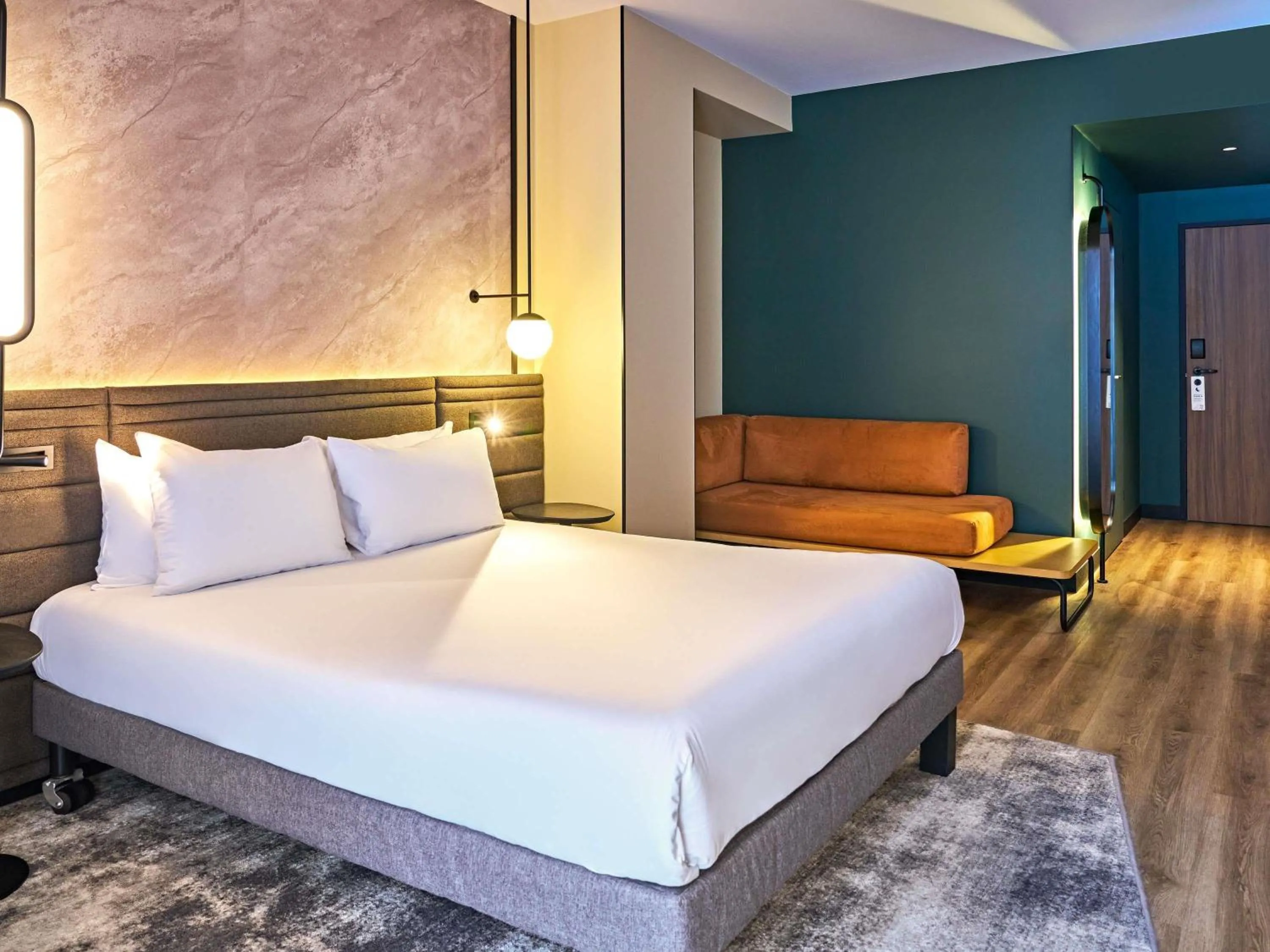 Bedroom, Bed in Novotel Rouen Centre Cathédrale