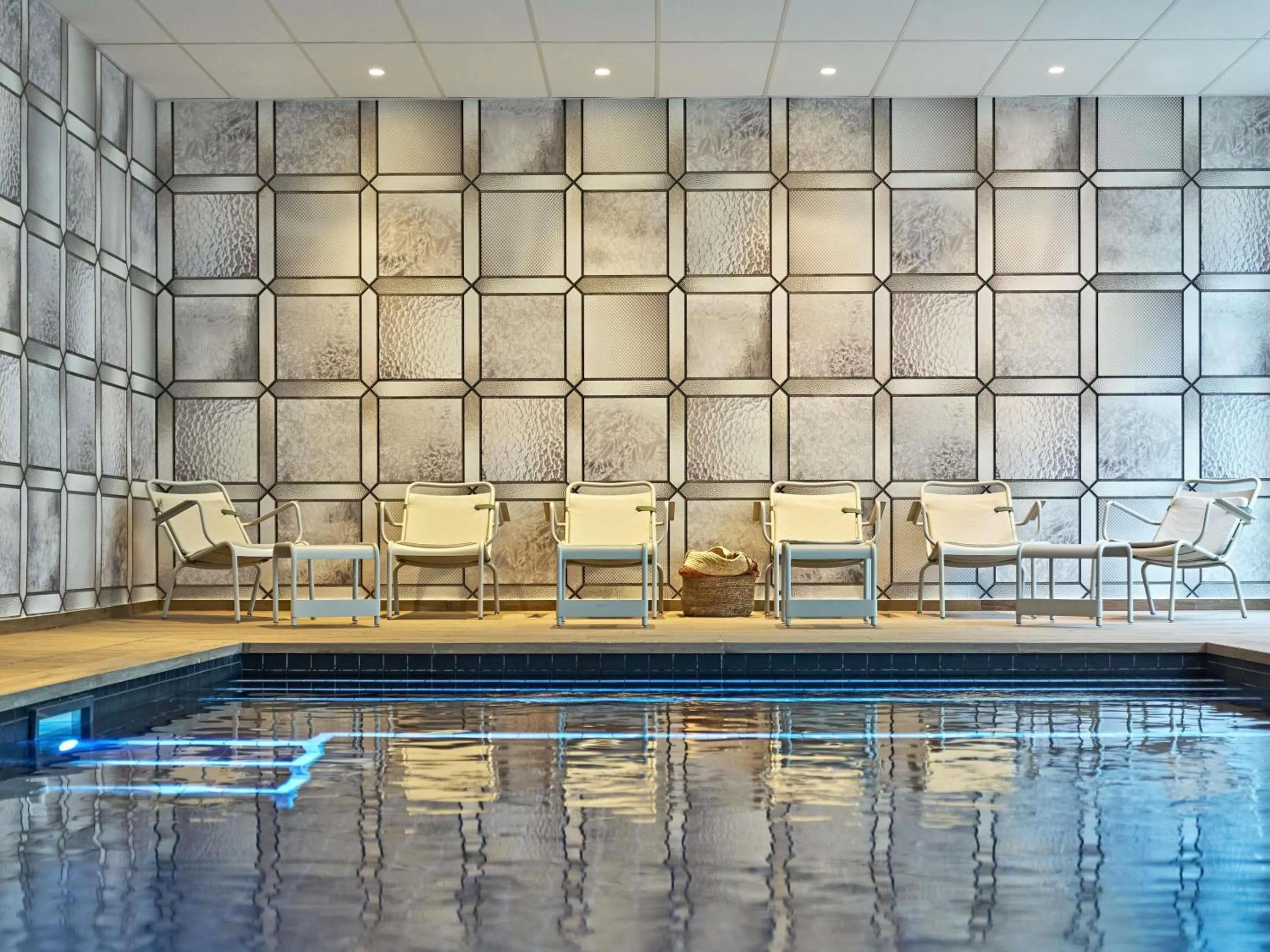 Pool view in Novotel Rouen Centre Cathédrale