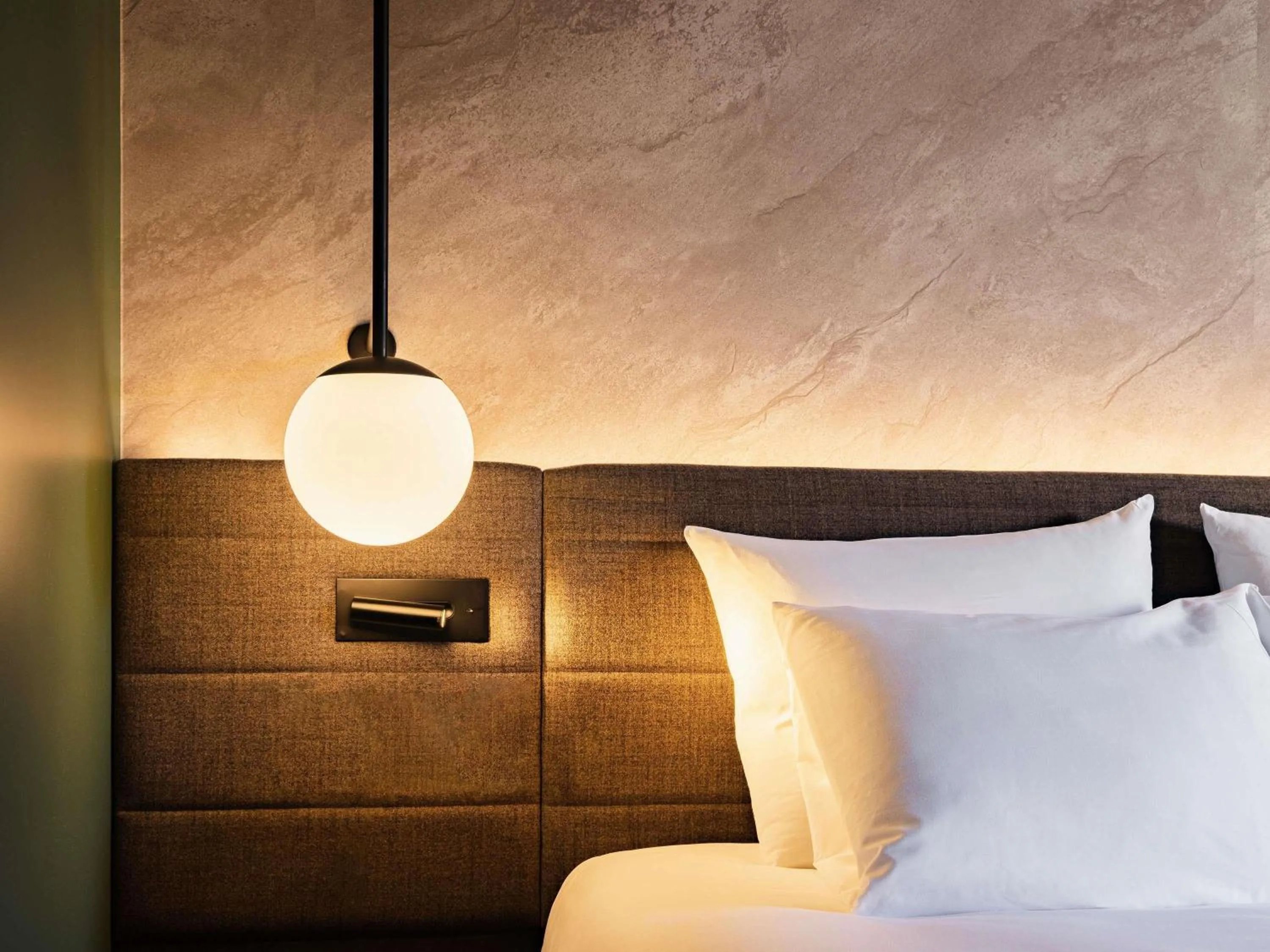 Bedroom, Bed in Novotel Rouen Centre Cathédrale