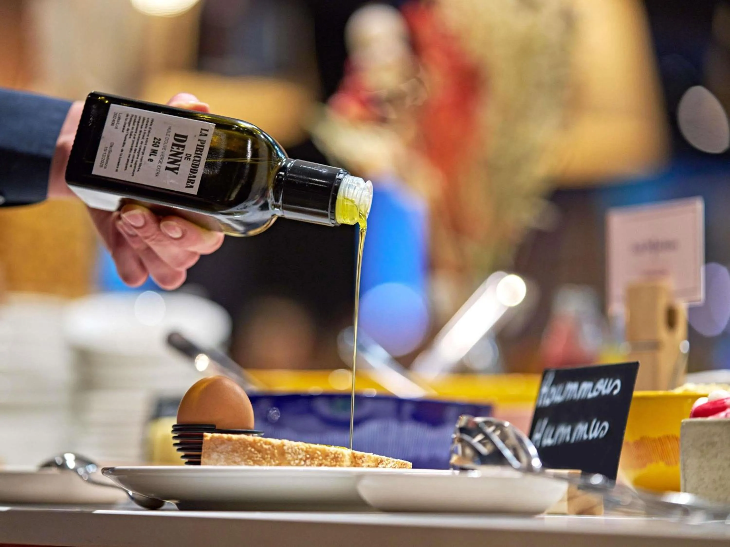 Restaurant/places to eat in Novotel Rouen Centre Cathédrale