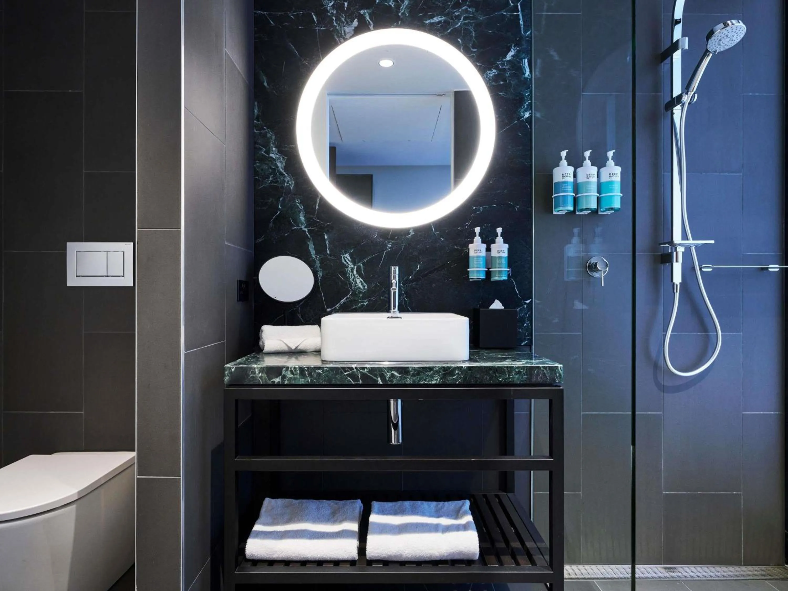 Bedroom in Novotel Melbourne Airport