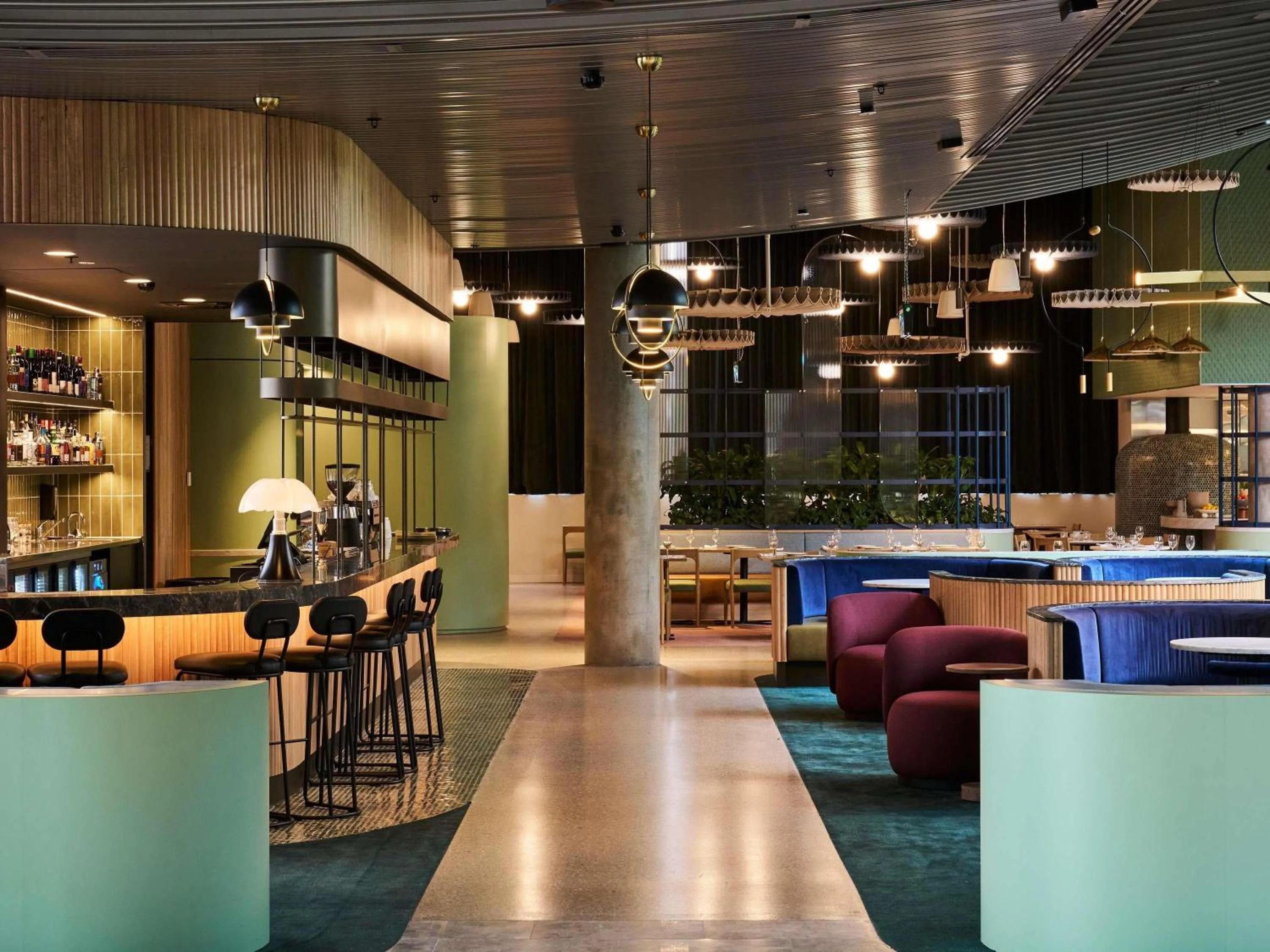 Restaurant/places to eat in Novotel Melbourne Airport
