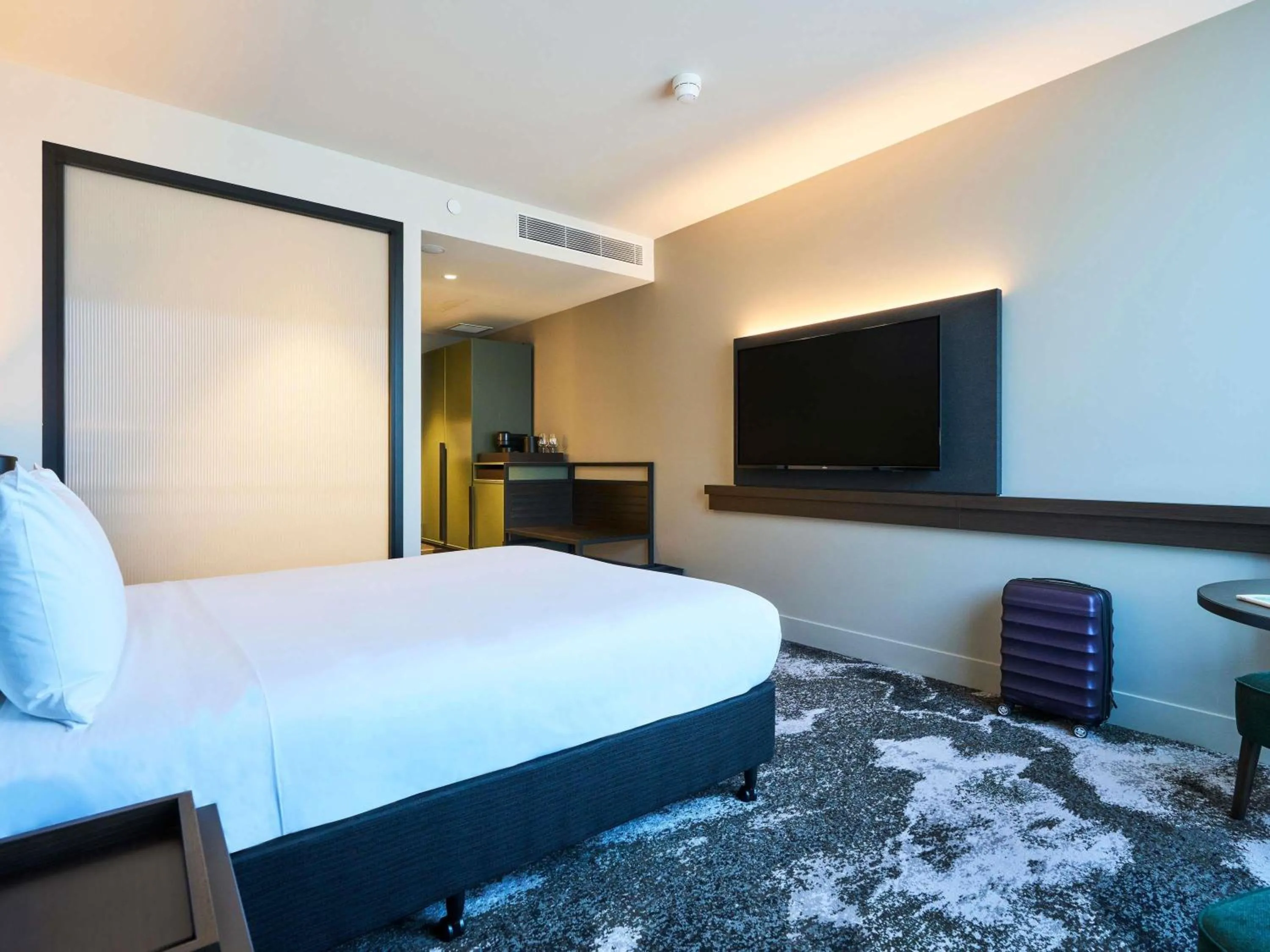 Deluxe King Room in Novotel Melbourne Airport