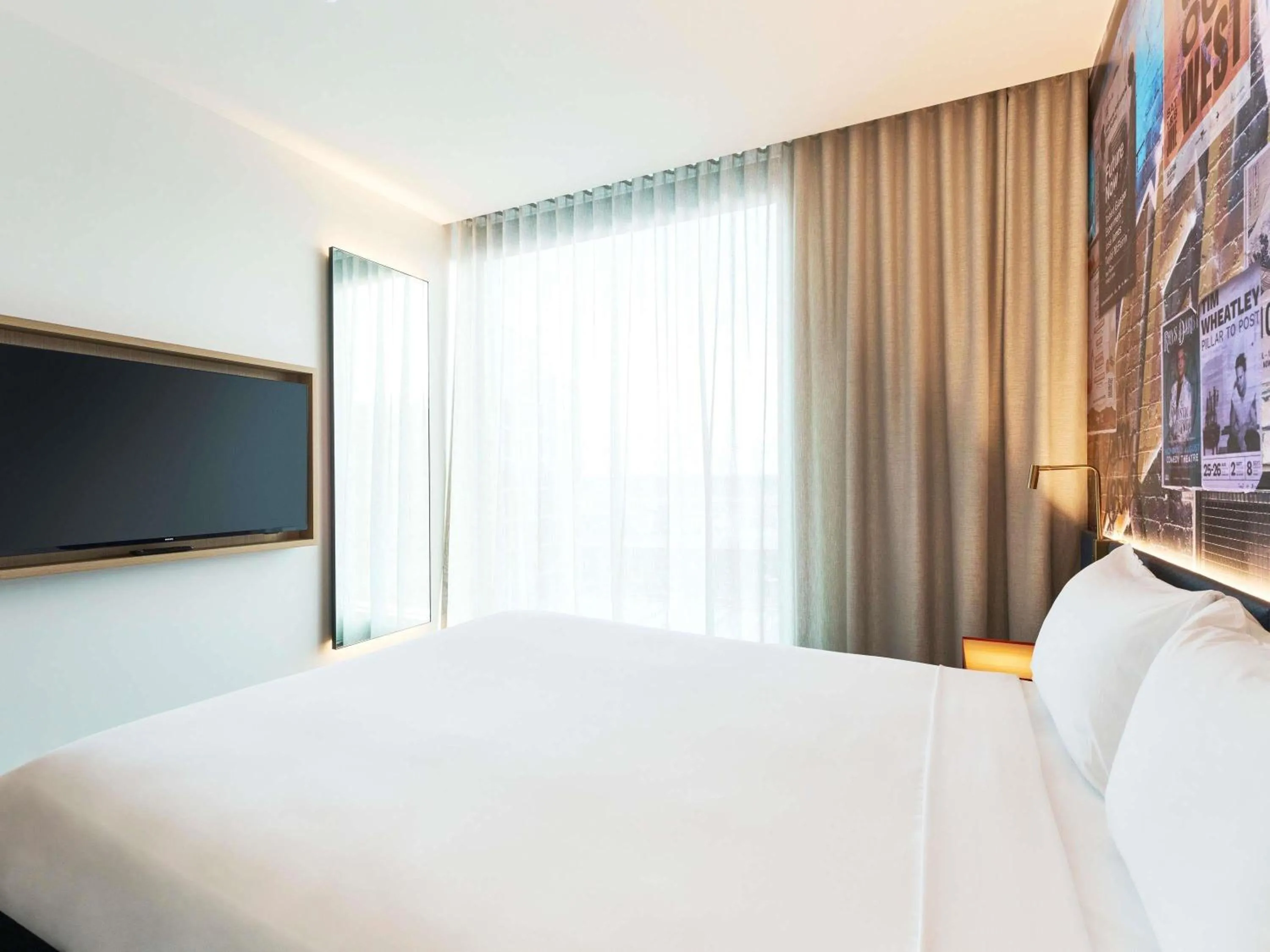 Bedroom, Bed in ibis Styles Melbourne Airport