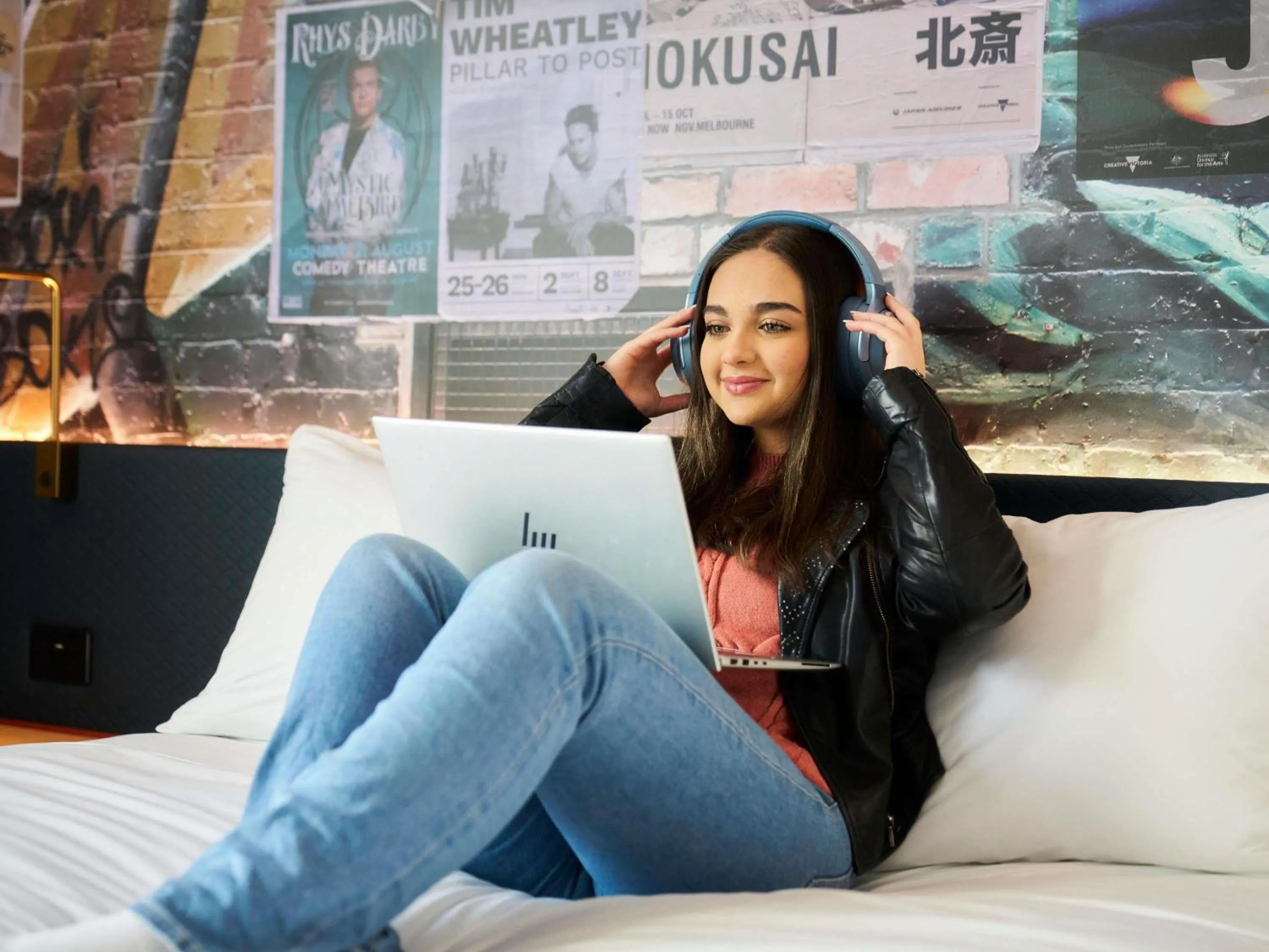 Bedroom in ibis Styles Melbourne Airport