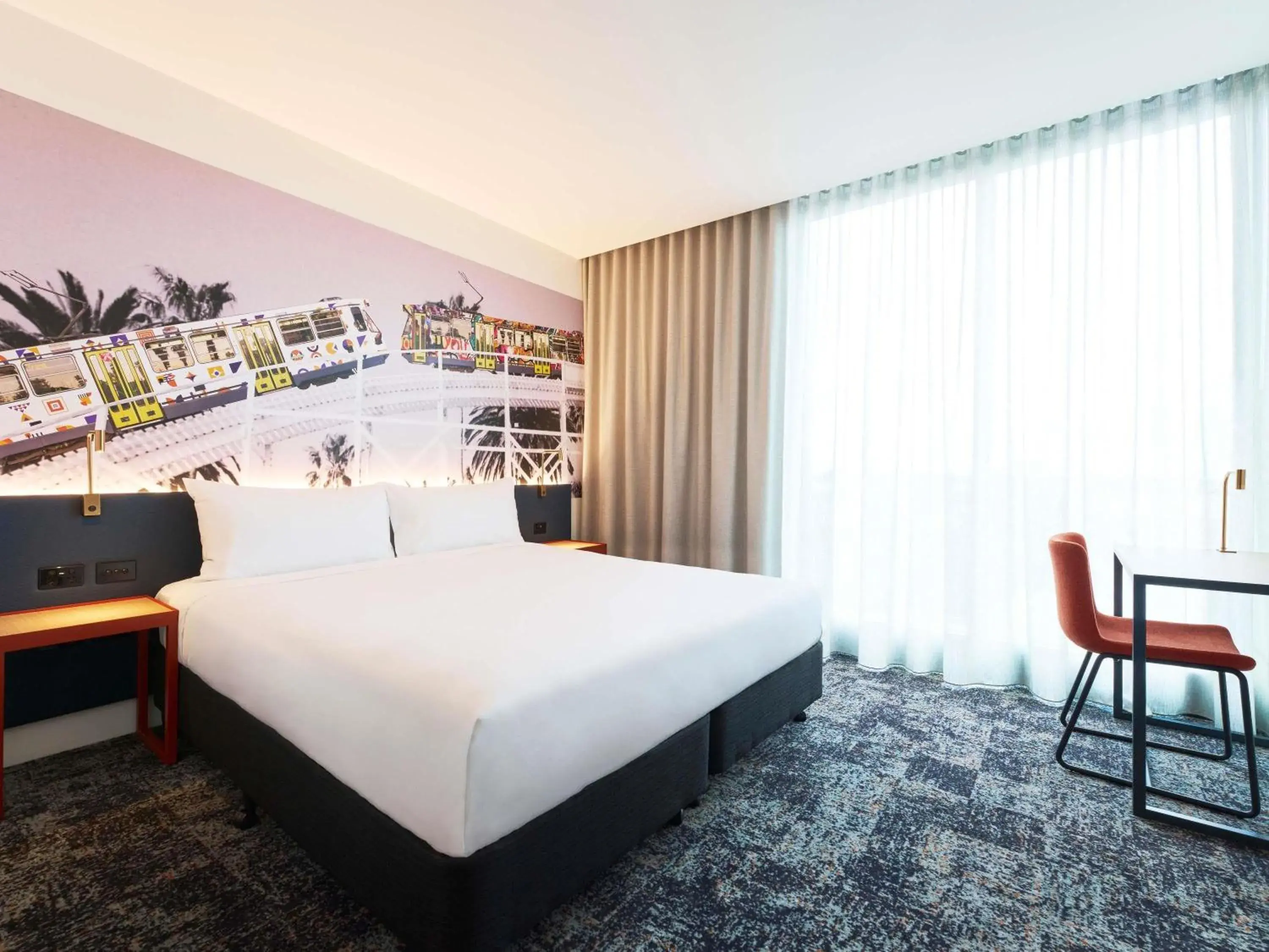 Deluxe Room with 1 king size bed in ibis Styles Melbourne Airport Deluxe Room with 1 king size bed in ibis Styles Melbourne Airport