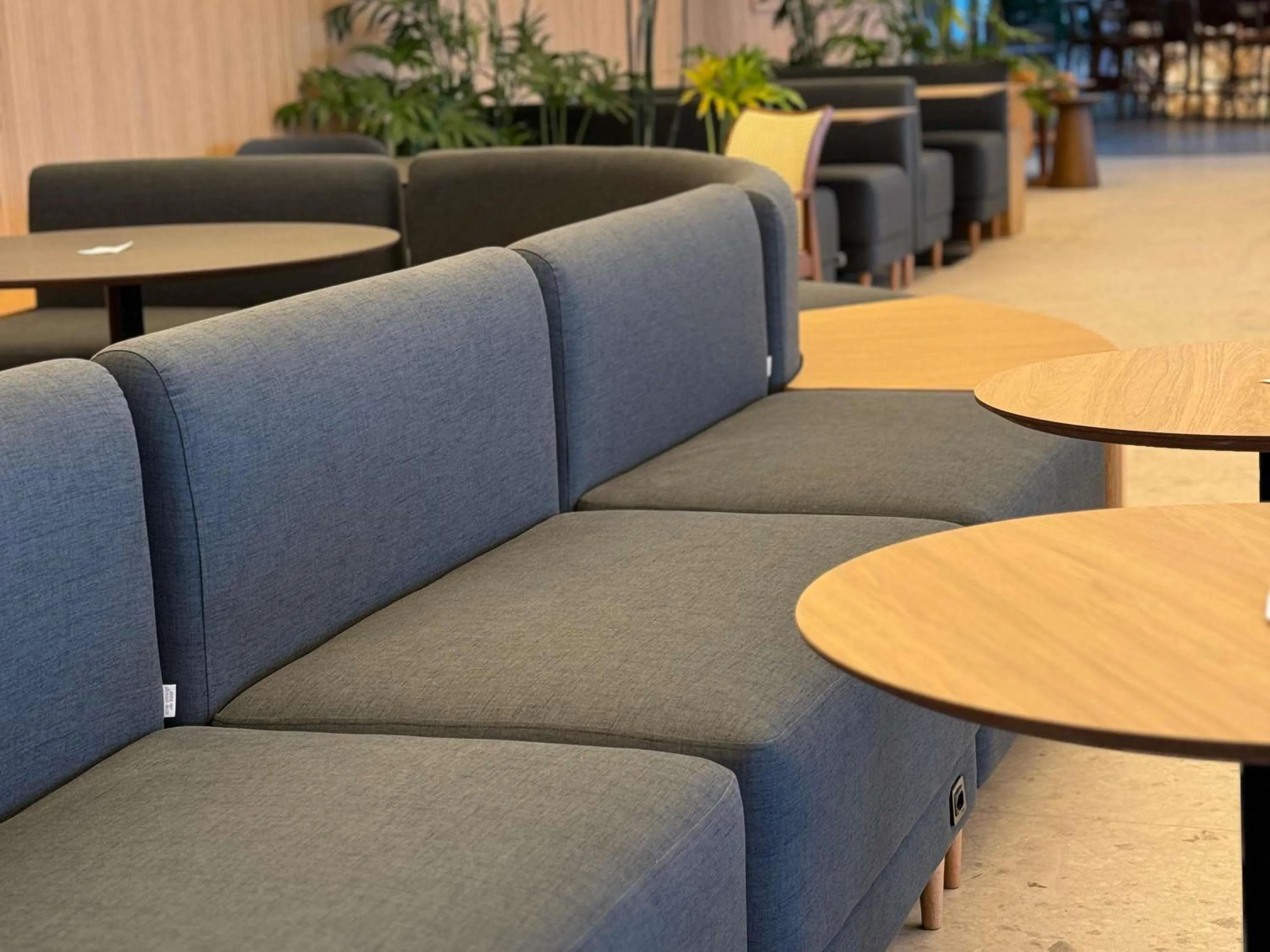 Restaurant/places to eat in Novotel Recife Marina