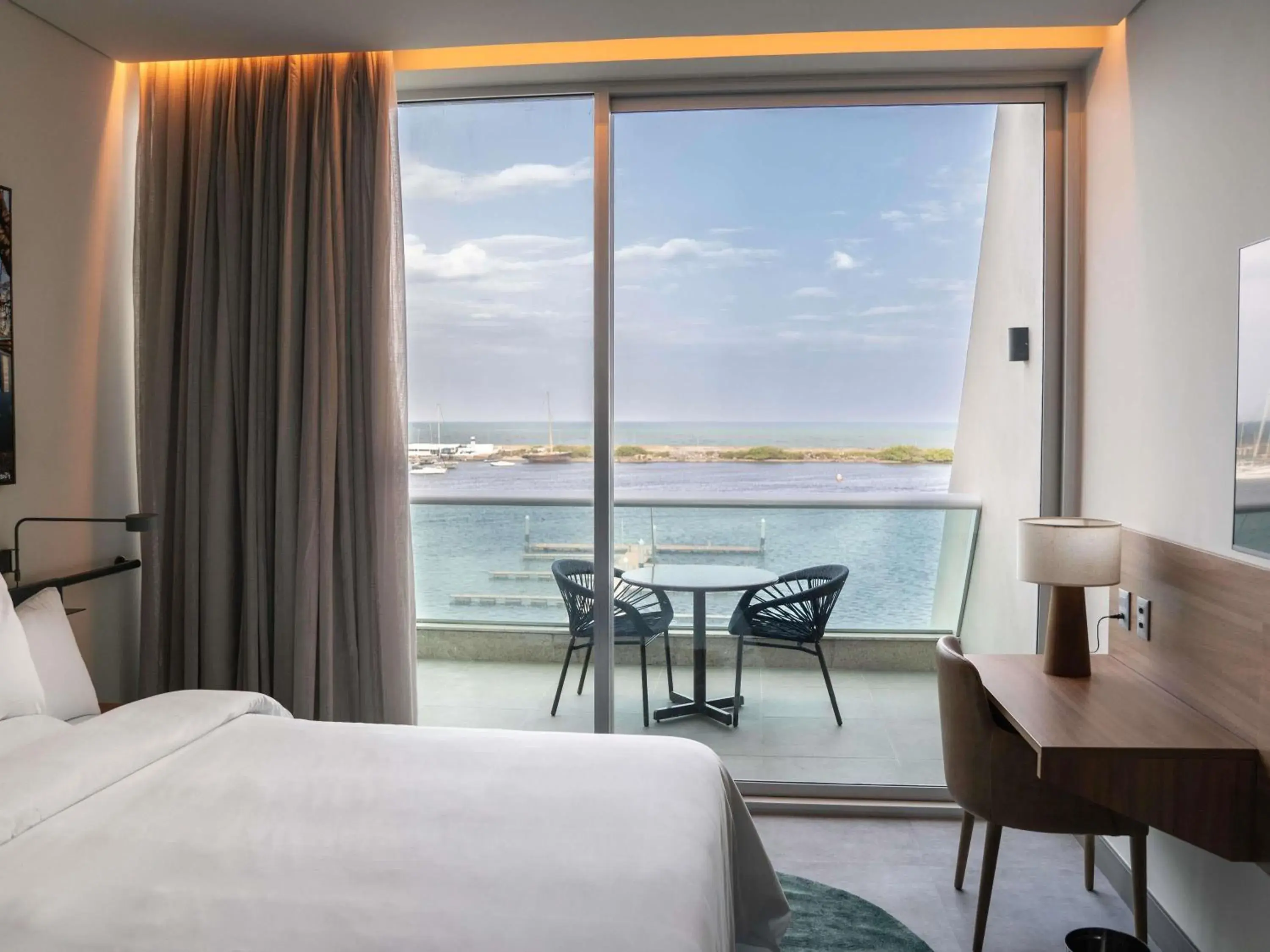 Executive Queen Apartment with Balcony and Sea View - single occupancy in Novotel Recife Marina Executive Queen Apartment with Balcony and Sea View - single occupancy in Novotel Recife Marina