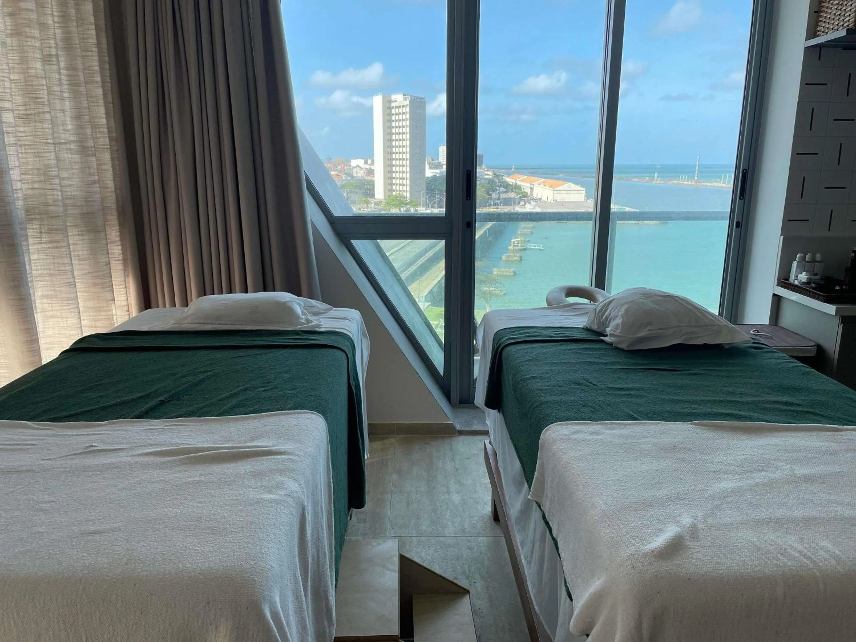 Spa and wellness centre/facilities, Bed in Novotel Recife Marina