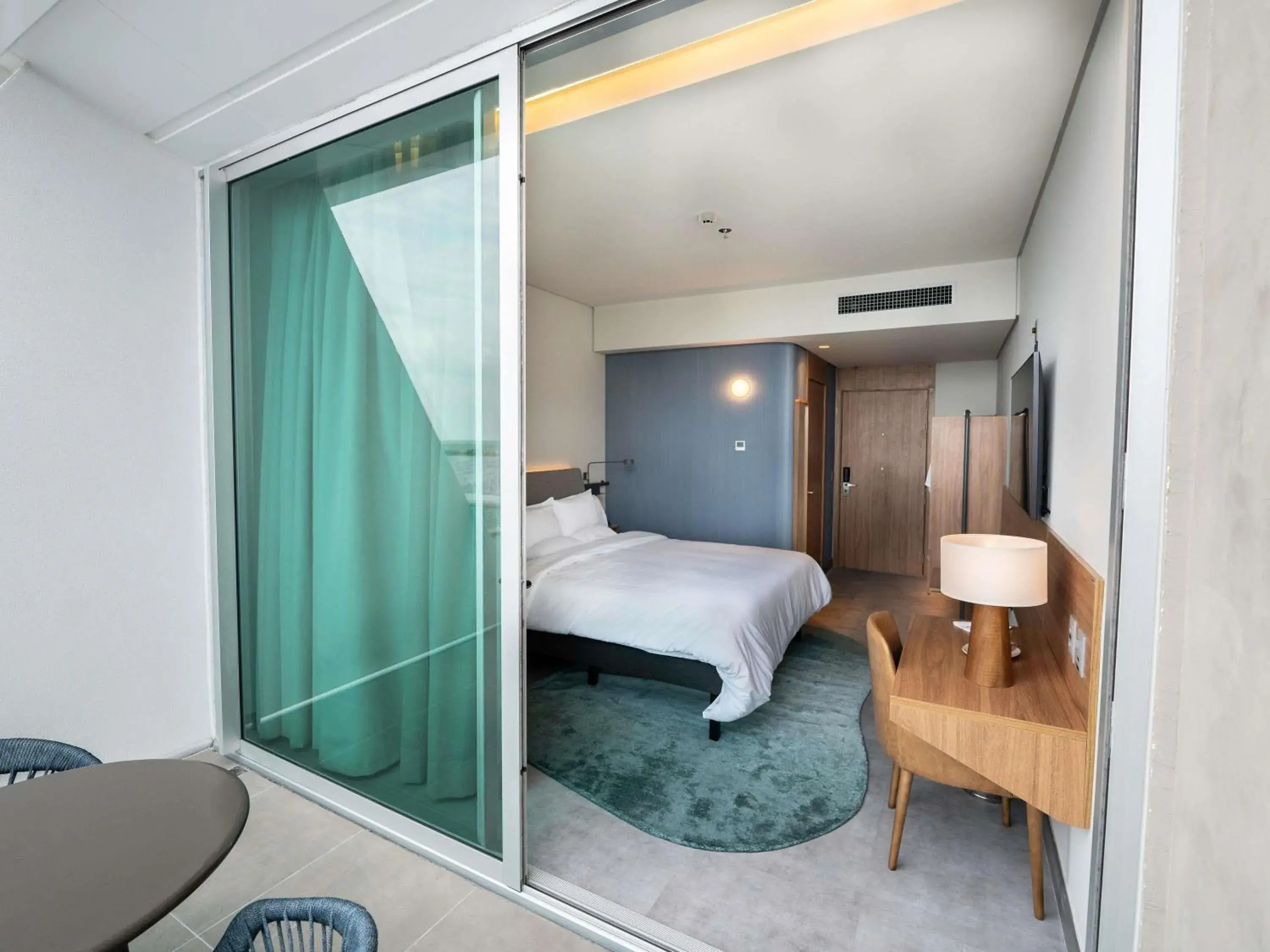 Superior Queen Apartment with Balcony and Sea View - single occupancy in Novotel Recife Marina Superior Queen Apartment with Balcony and Sea View - single occupancy in Novotel Recife Marina