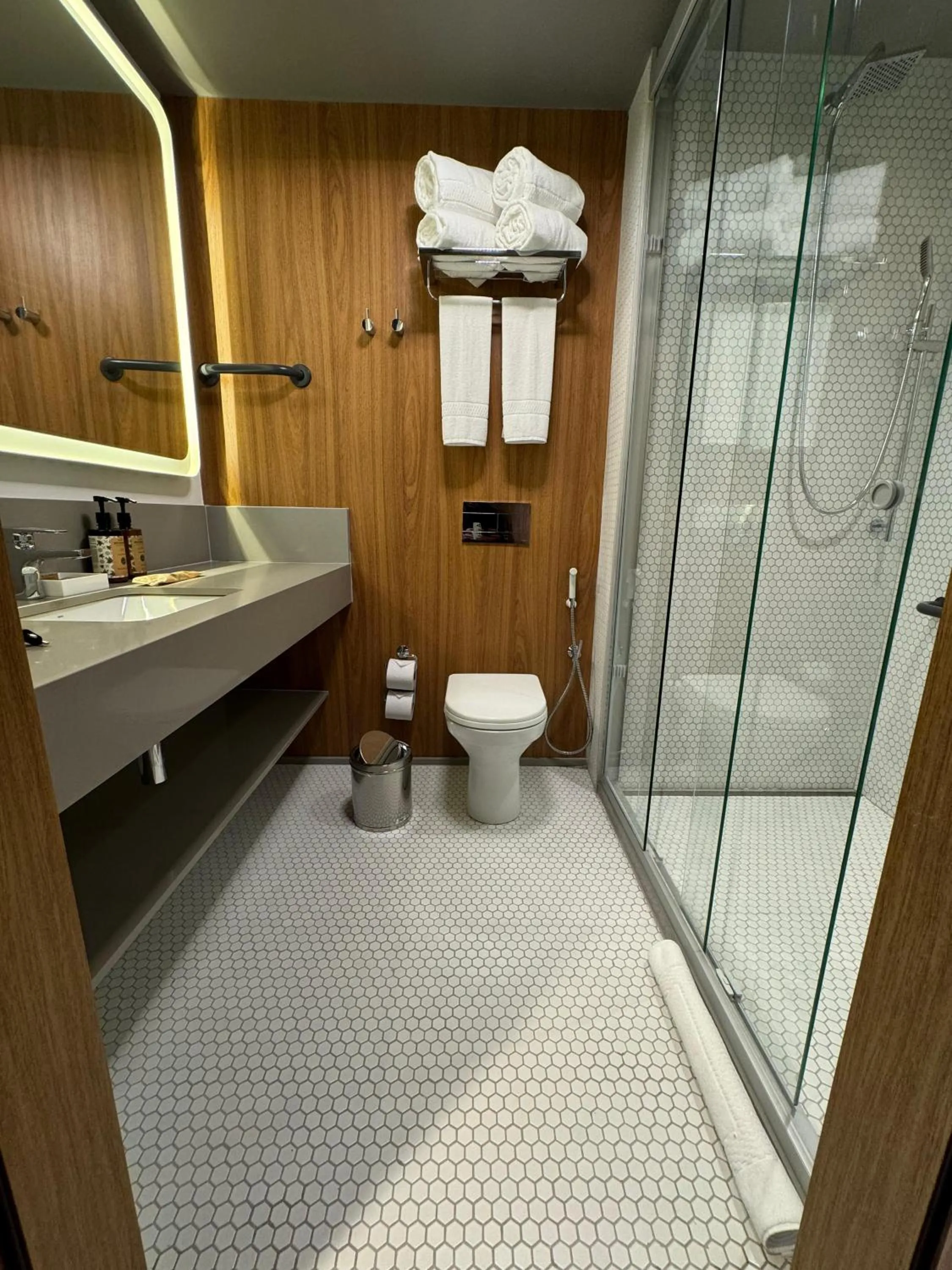 Toilet in Novotel Recife Marina