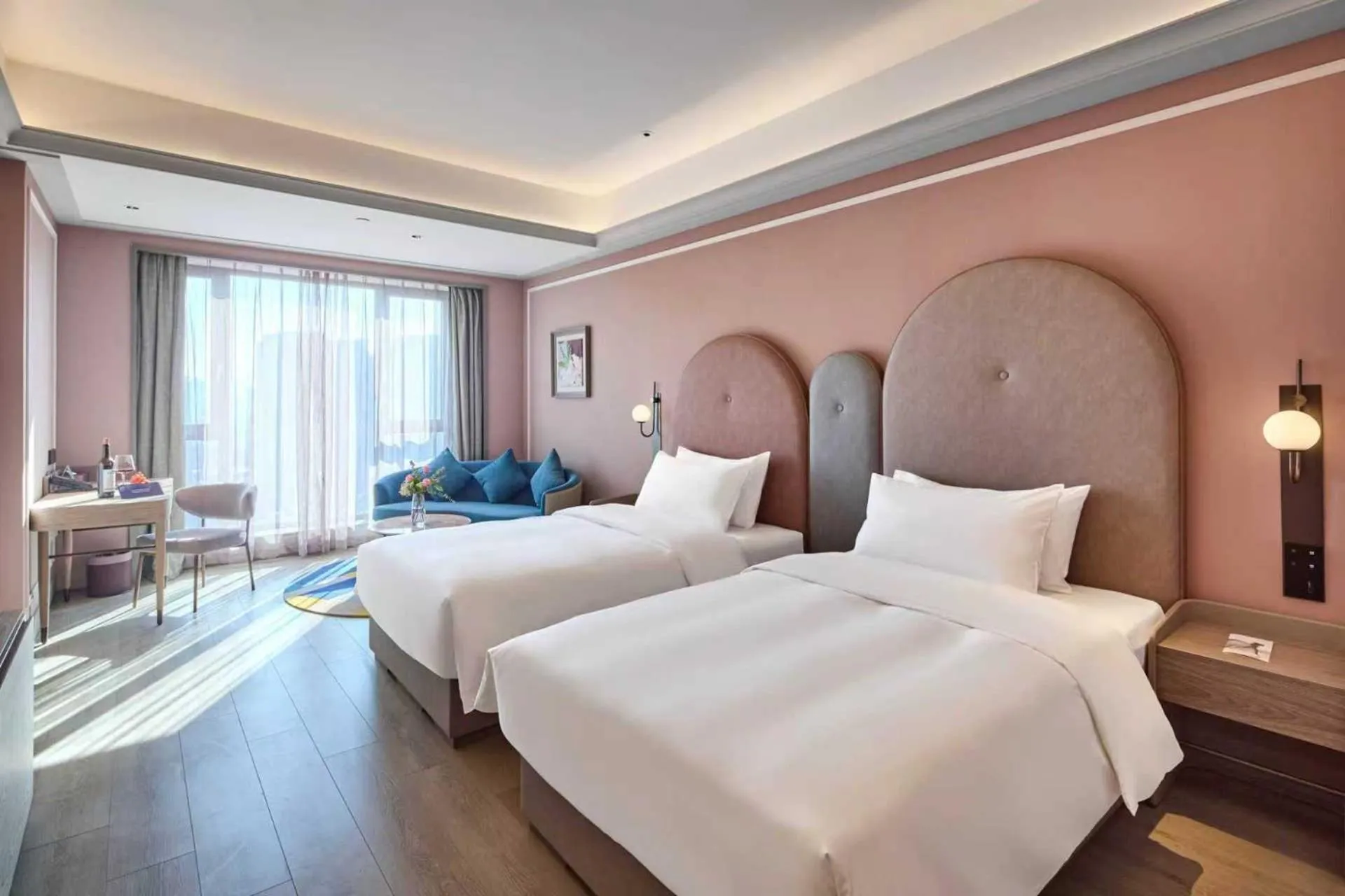 View (from property/room), Bed in Mercure Yiwu International Trade City