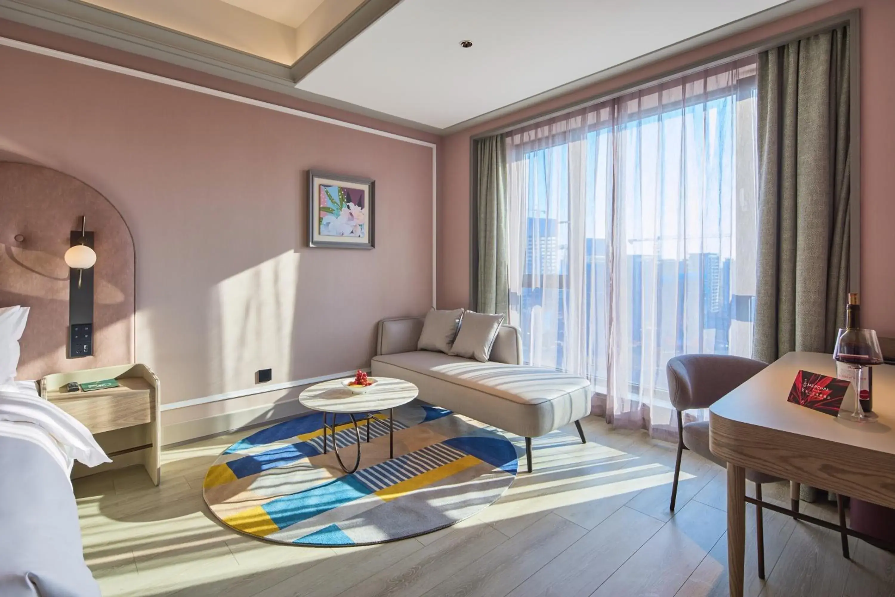 Deluxe King Room - High floor in Mercure Yiwu International Trade City Deluxe King Room - High floor in Mercure Yiwu International Trade City