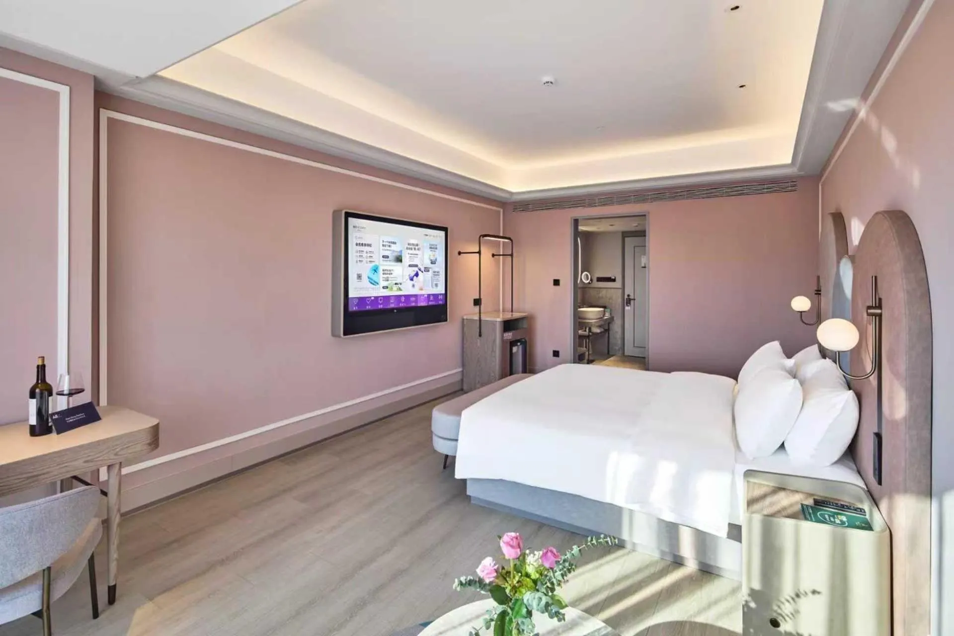 View (from property/room), Bed in Mercure Yiwu International Trade City