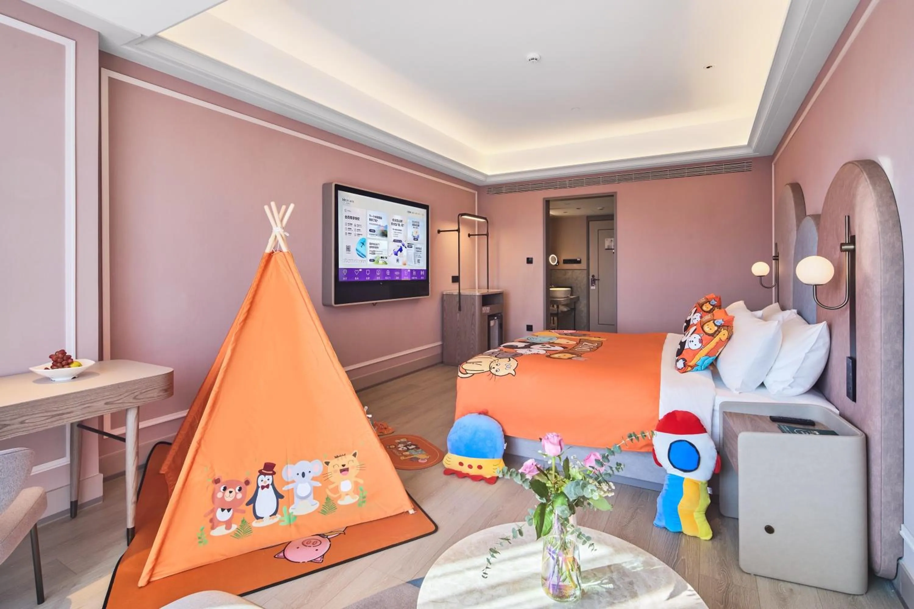 Bed in Mercure Yiwu International Trade City