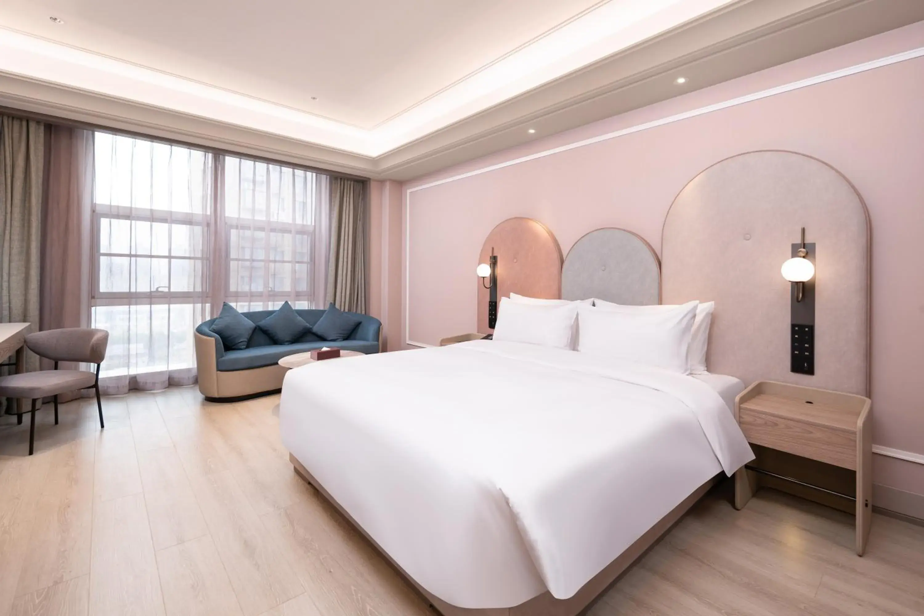 Deluxe King Room in Mercure Yixing Wanda Plaza Deluxe King Room in Mercure Yixing Wanda Plaza