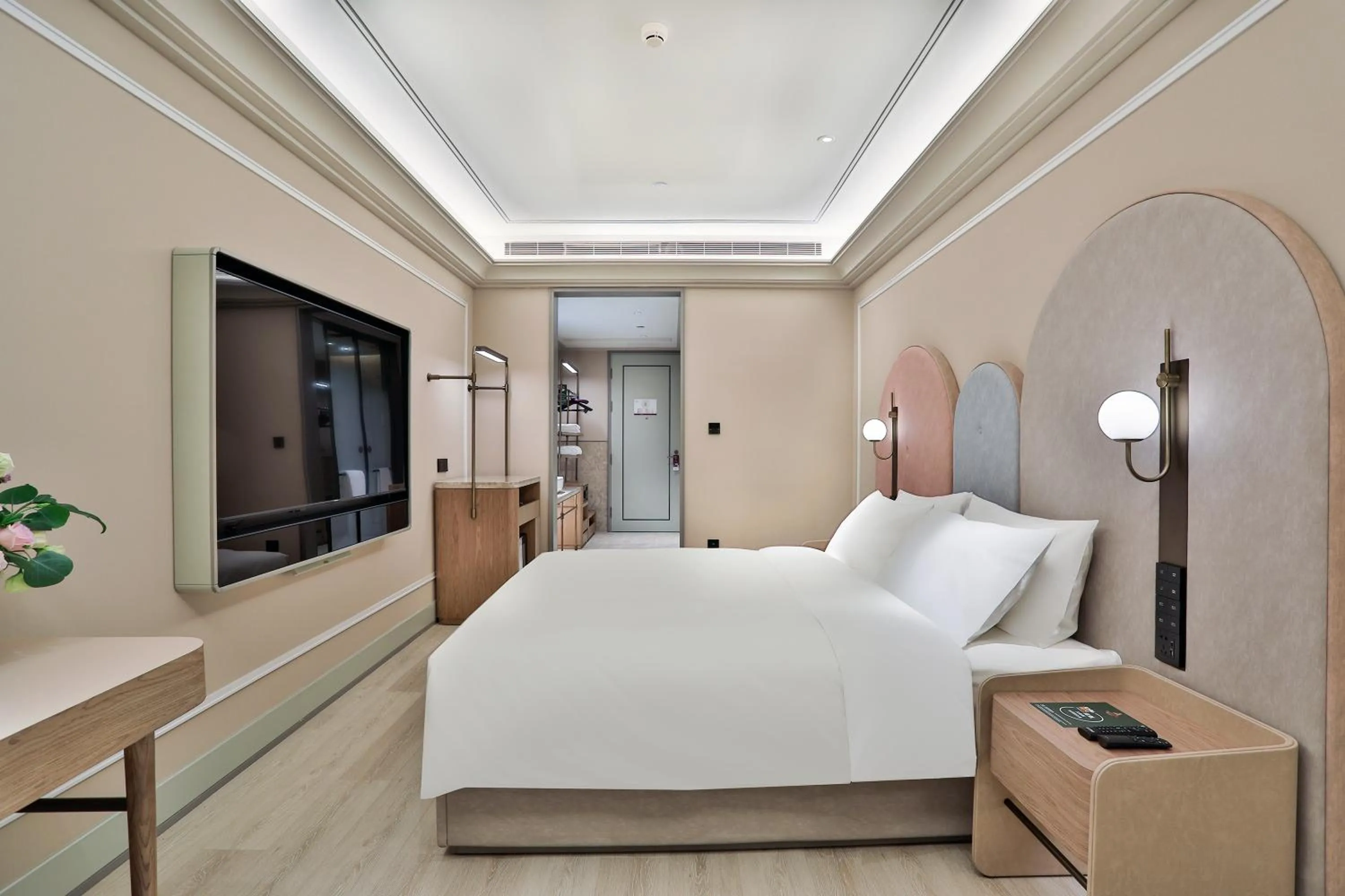 Bed in Mercure Hangzhou Xixi Zijingang