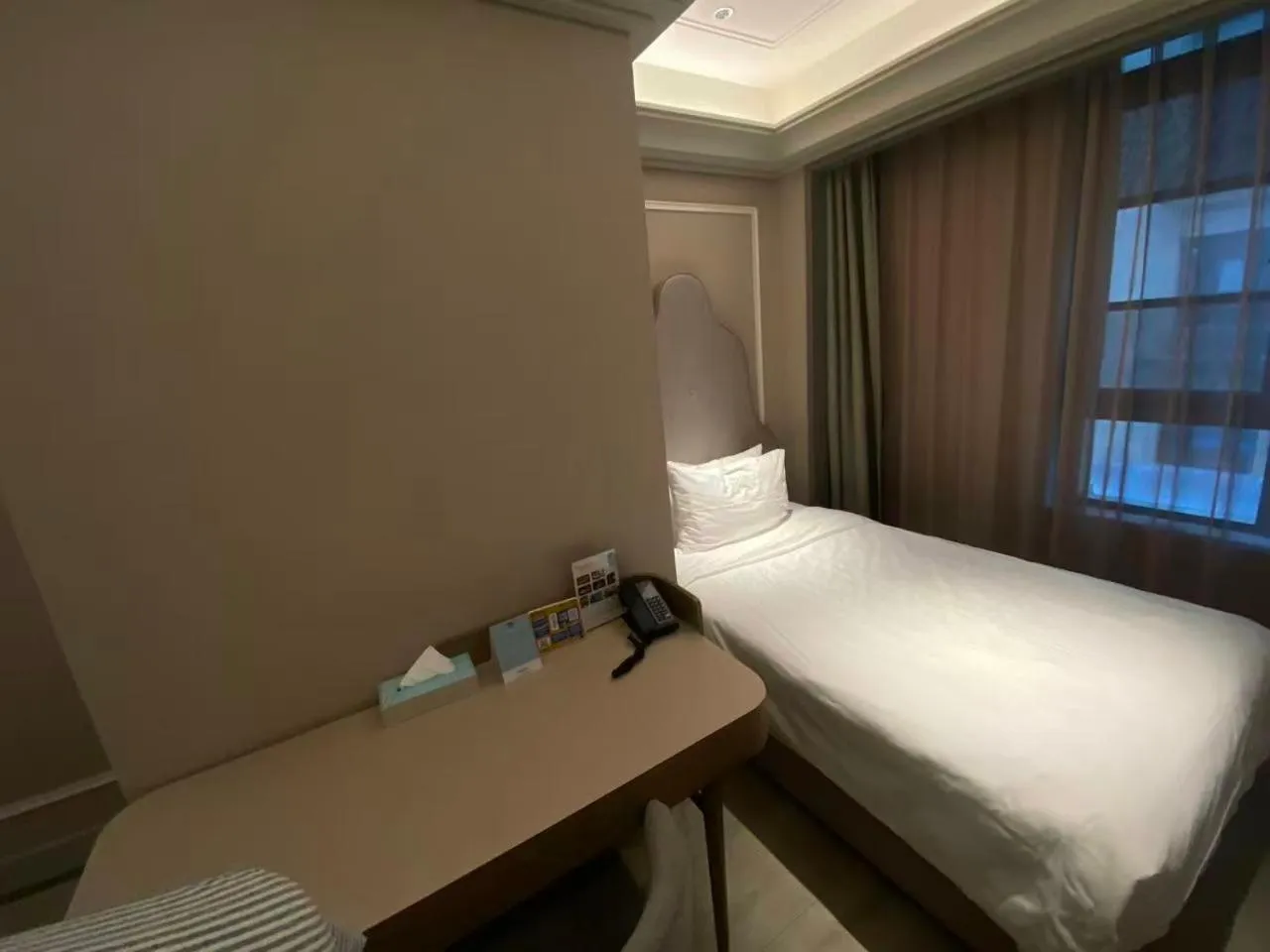 Bed in Mercure Hangzhou Xixi Zijingang