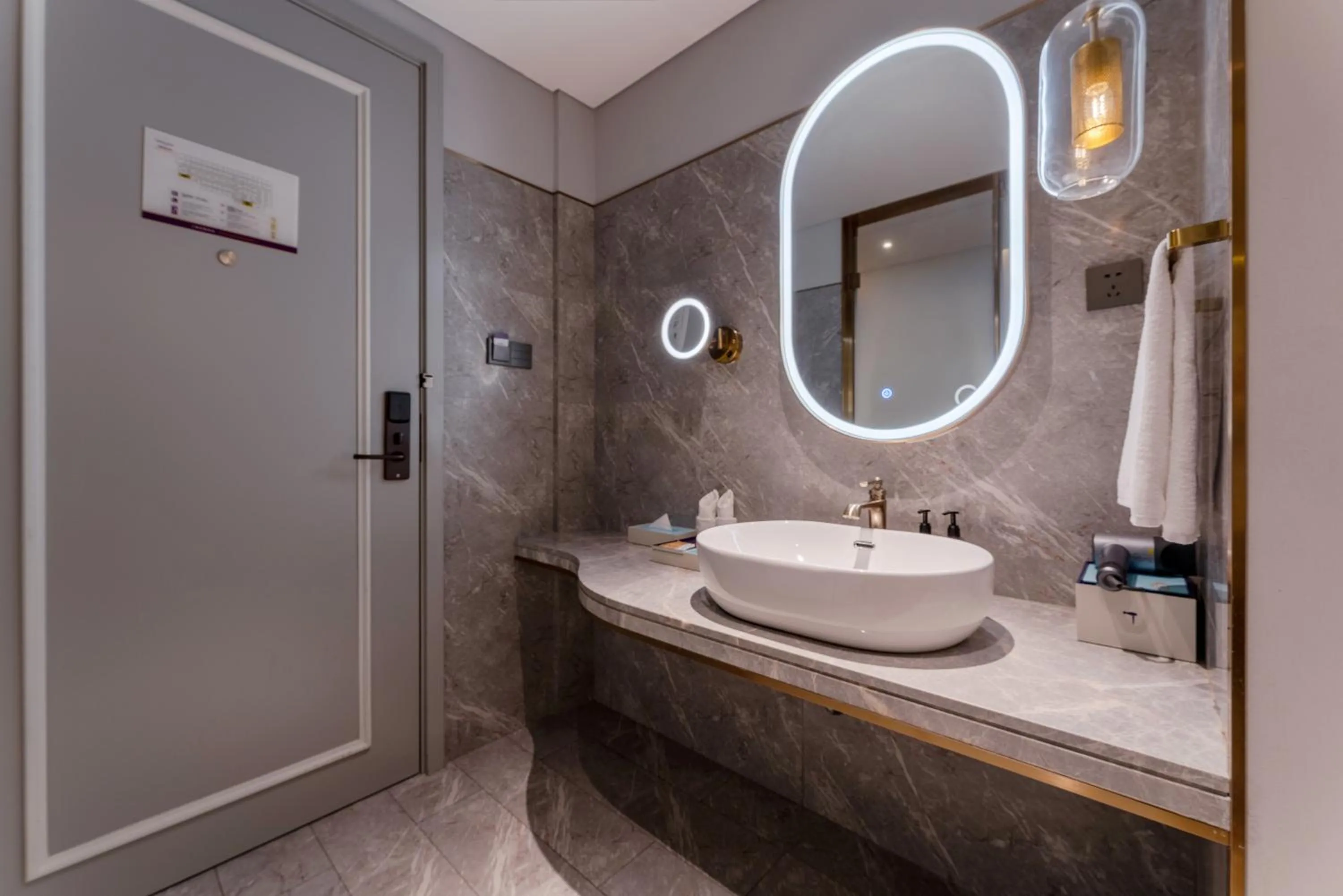 Bathroom in Mercure Shenzhen Nanshan