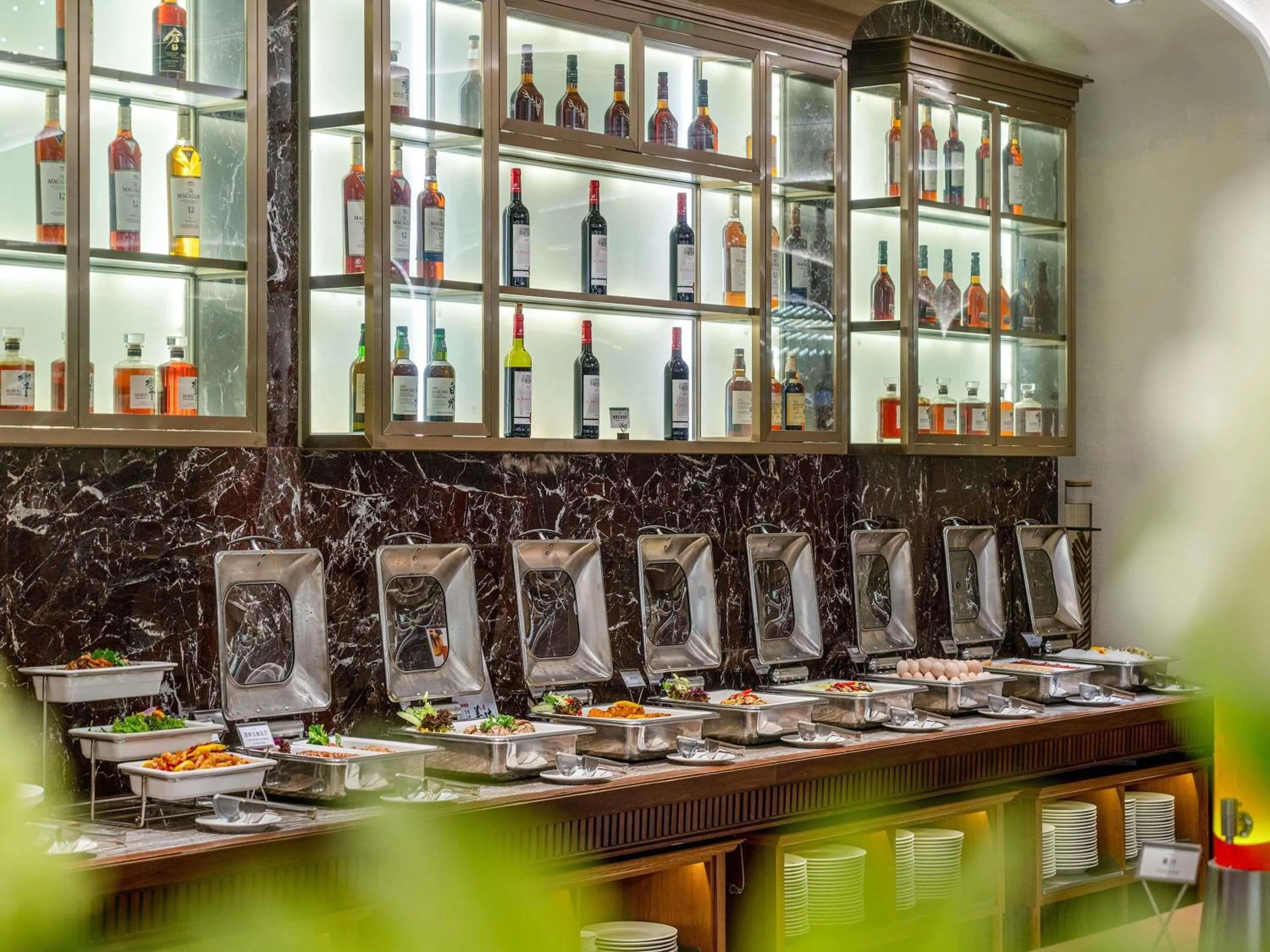 Restaurant/places to eat in Mercure Shenzhen Nanshan