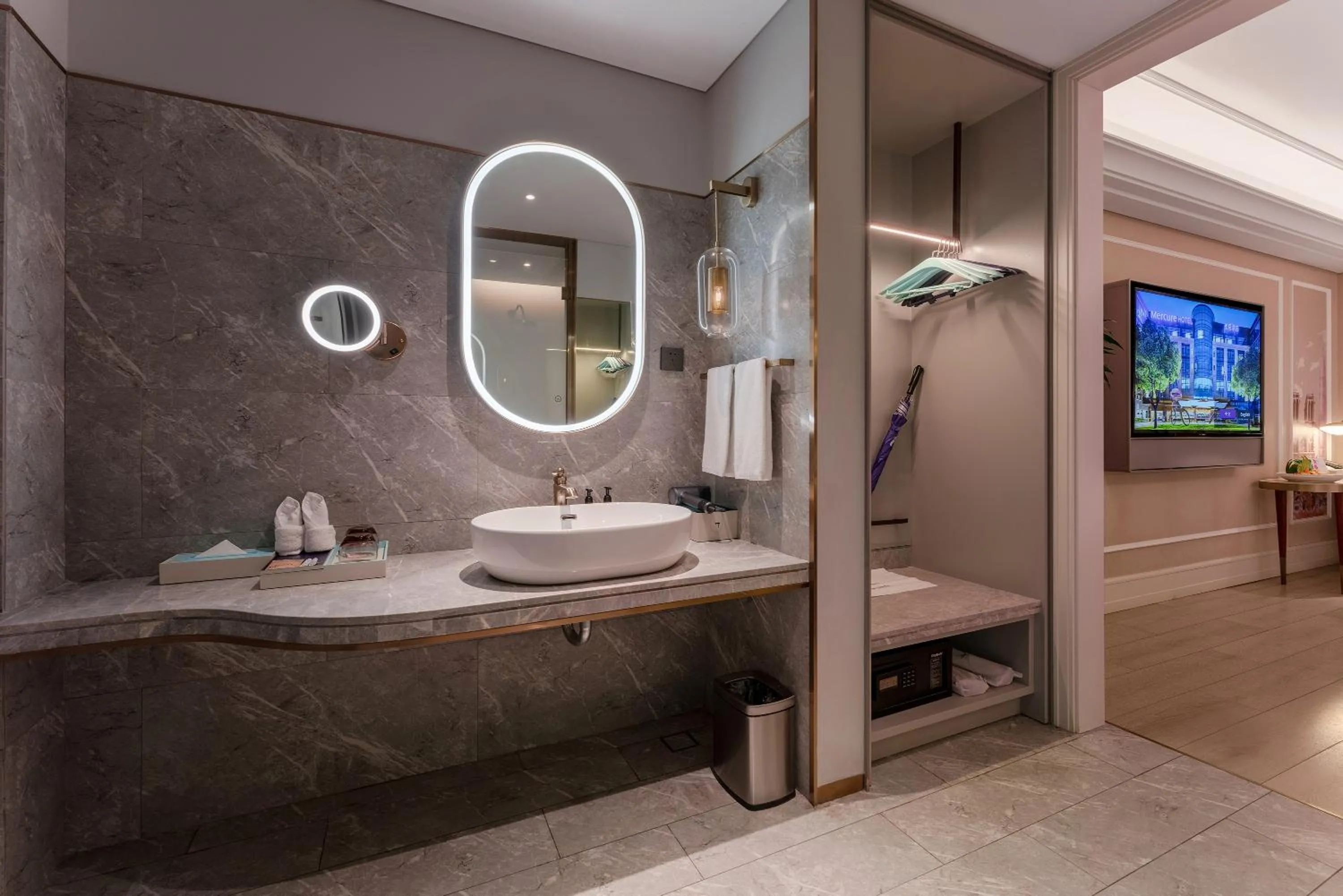 Toilet in Mercure Shenzhen Nanshan