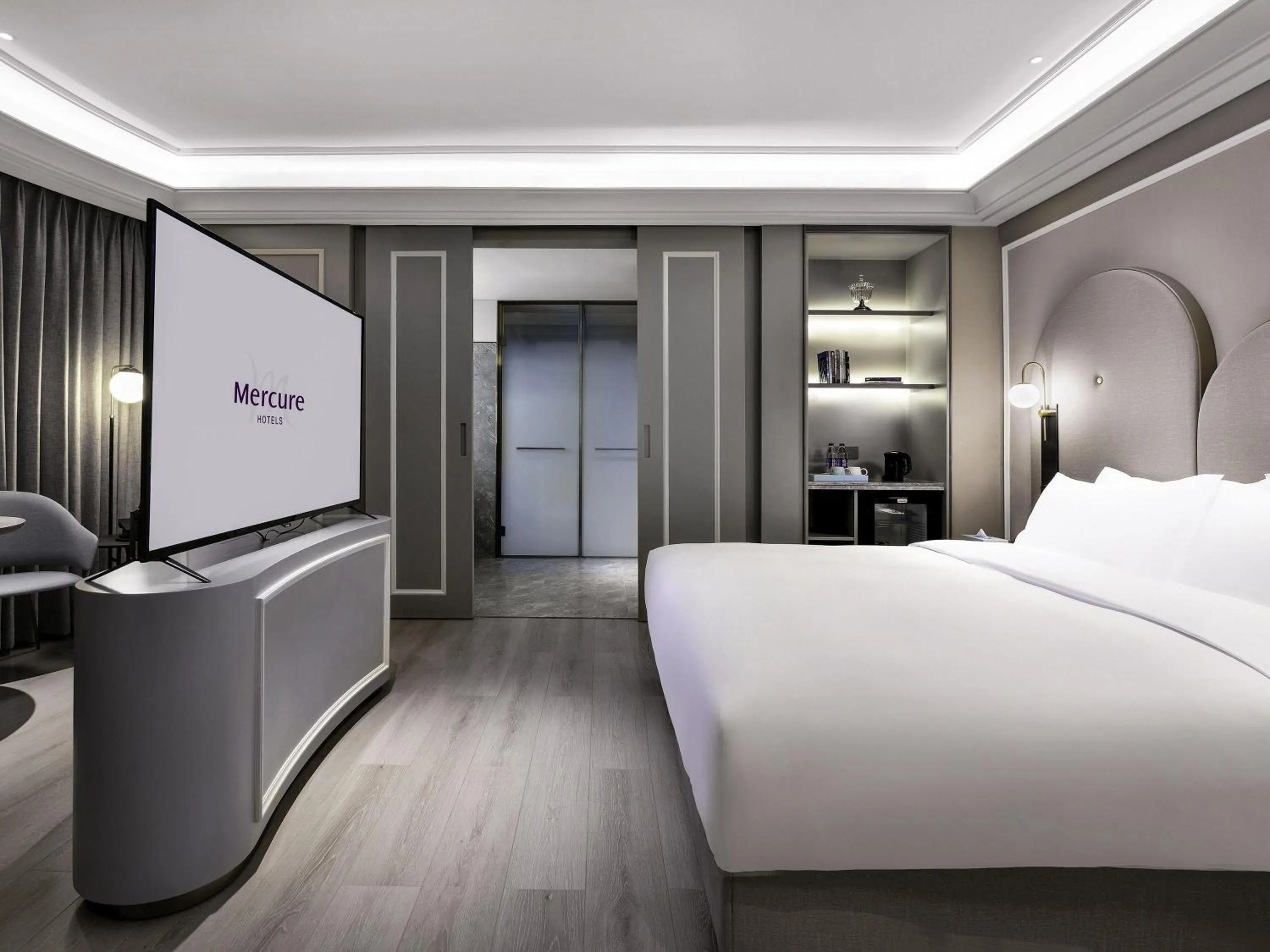 Bedroom, Bed in Mercure Shenzhen Nanshan
