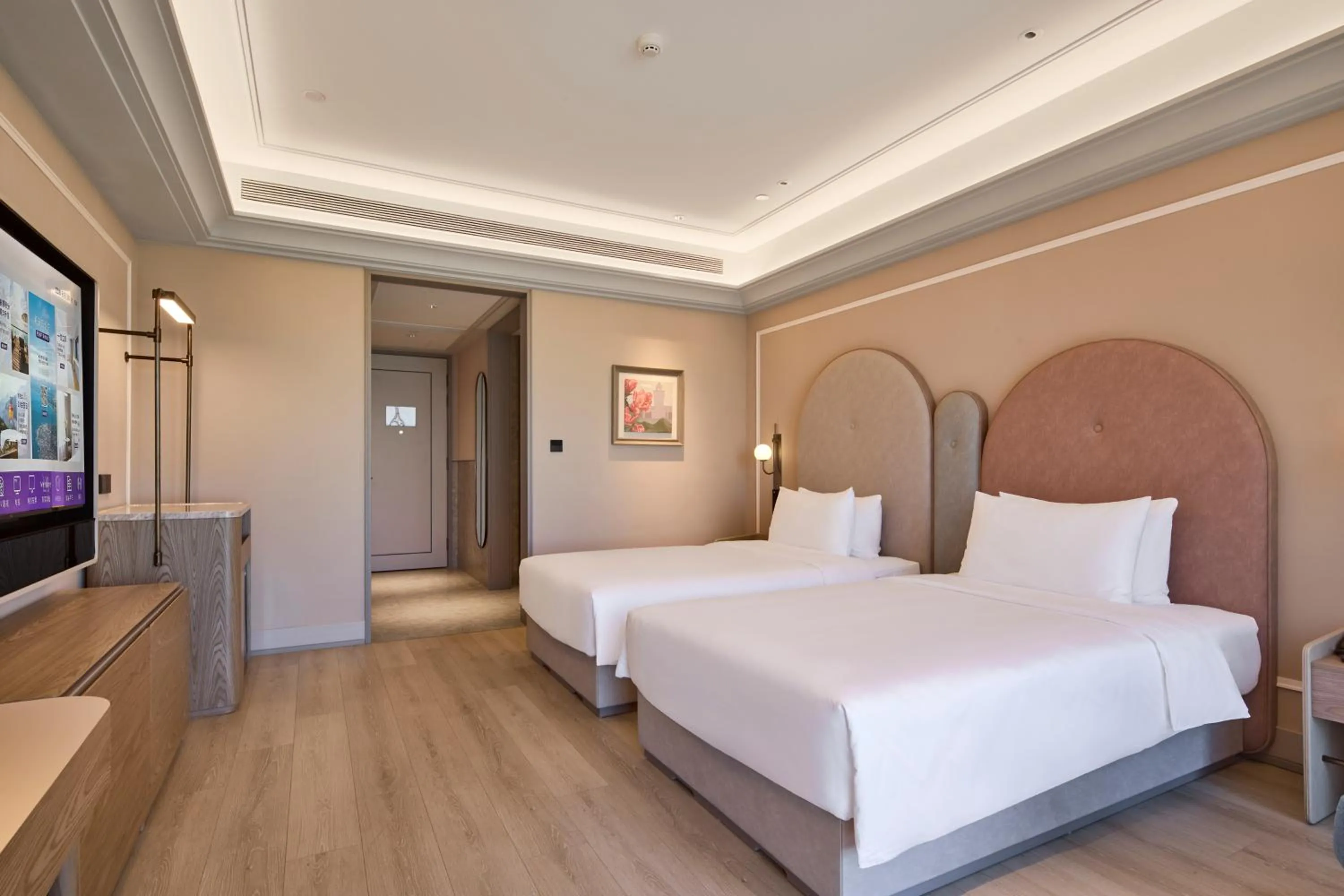 Property building, Bed in Mercure Xi'an Chanba