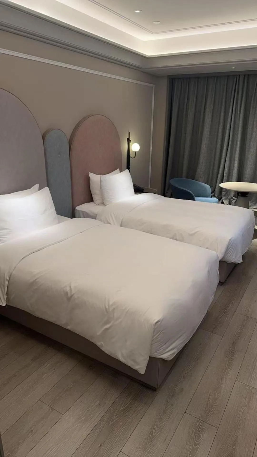Photo of the whole room, Bed in Mercure Guangzhou Financial City