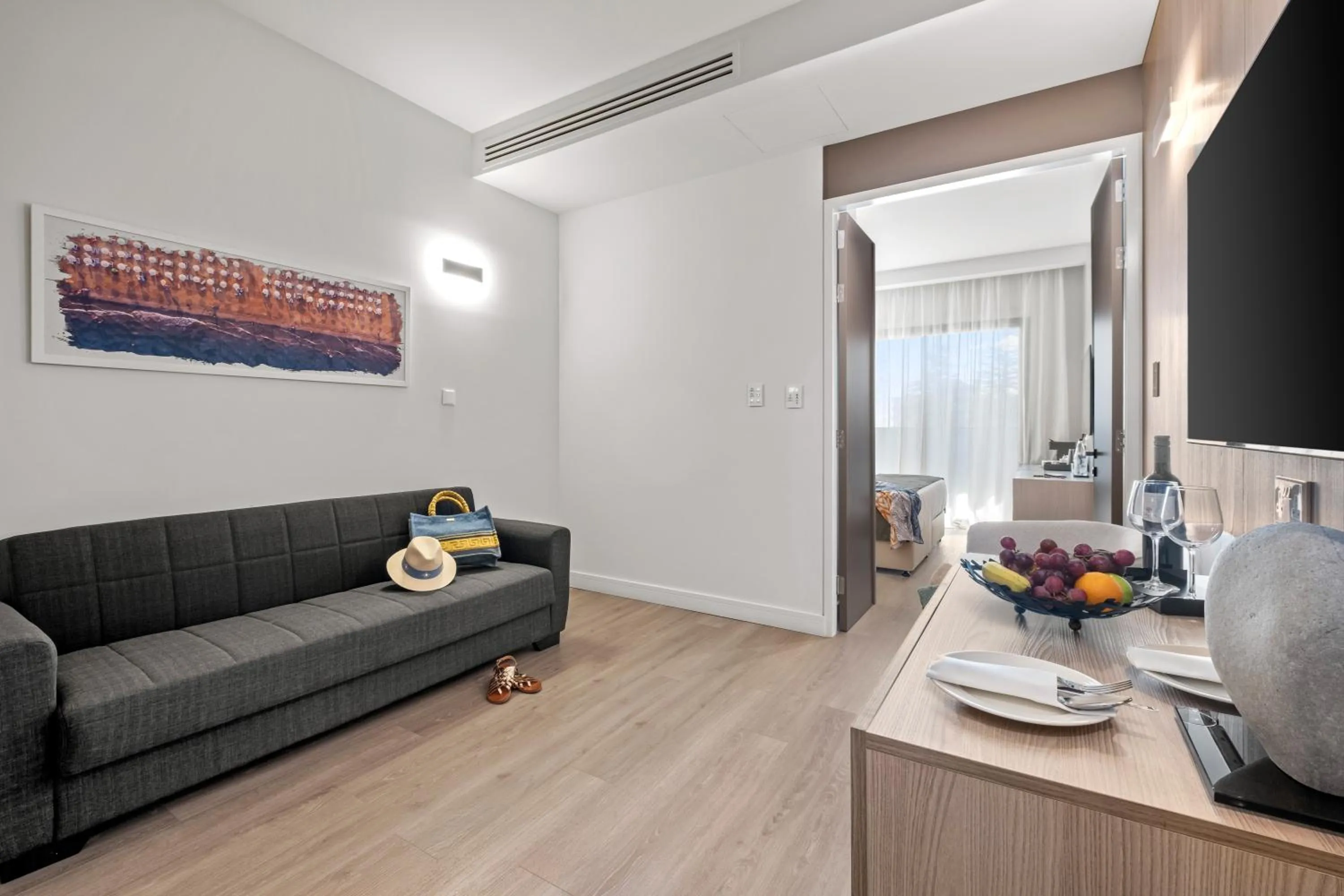 TV and multimedia in Mercure Larnaca Finikoudes Beach