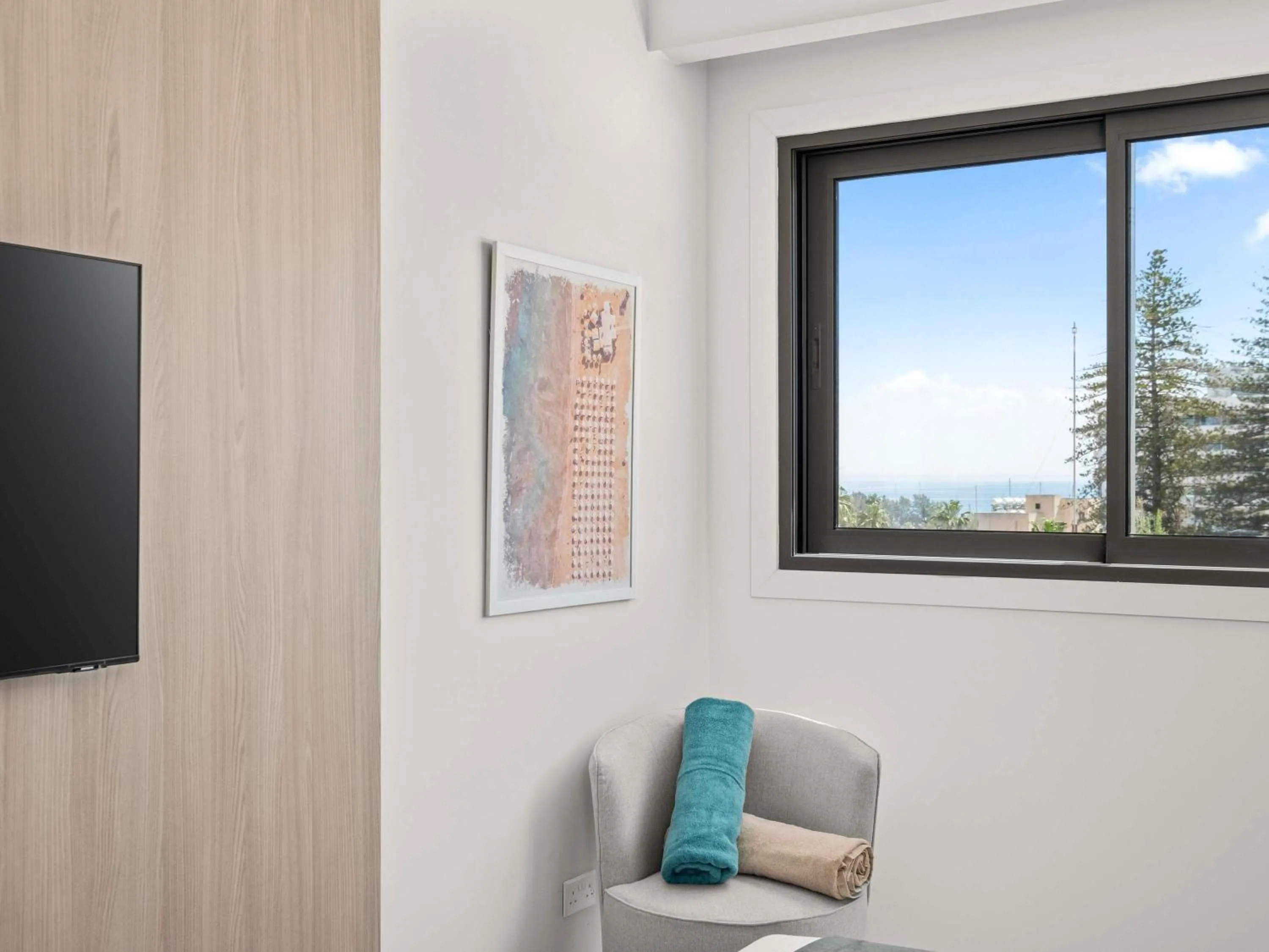 Bedroom in Mercure Larnaca Finikoudes Beach