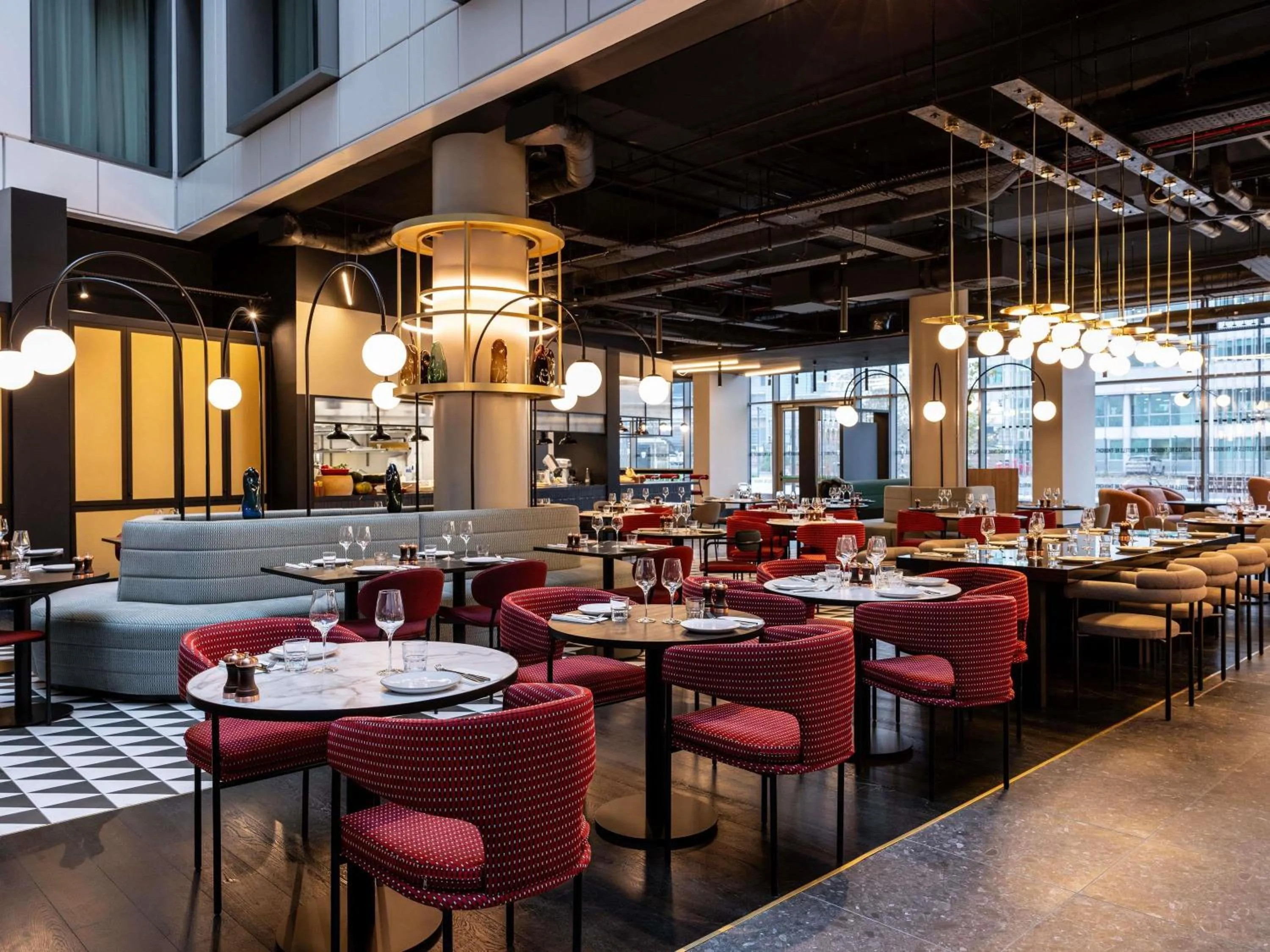 Restaurant/places to eat in TRIBE Manchester Airport by Accor