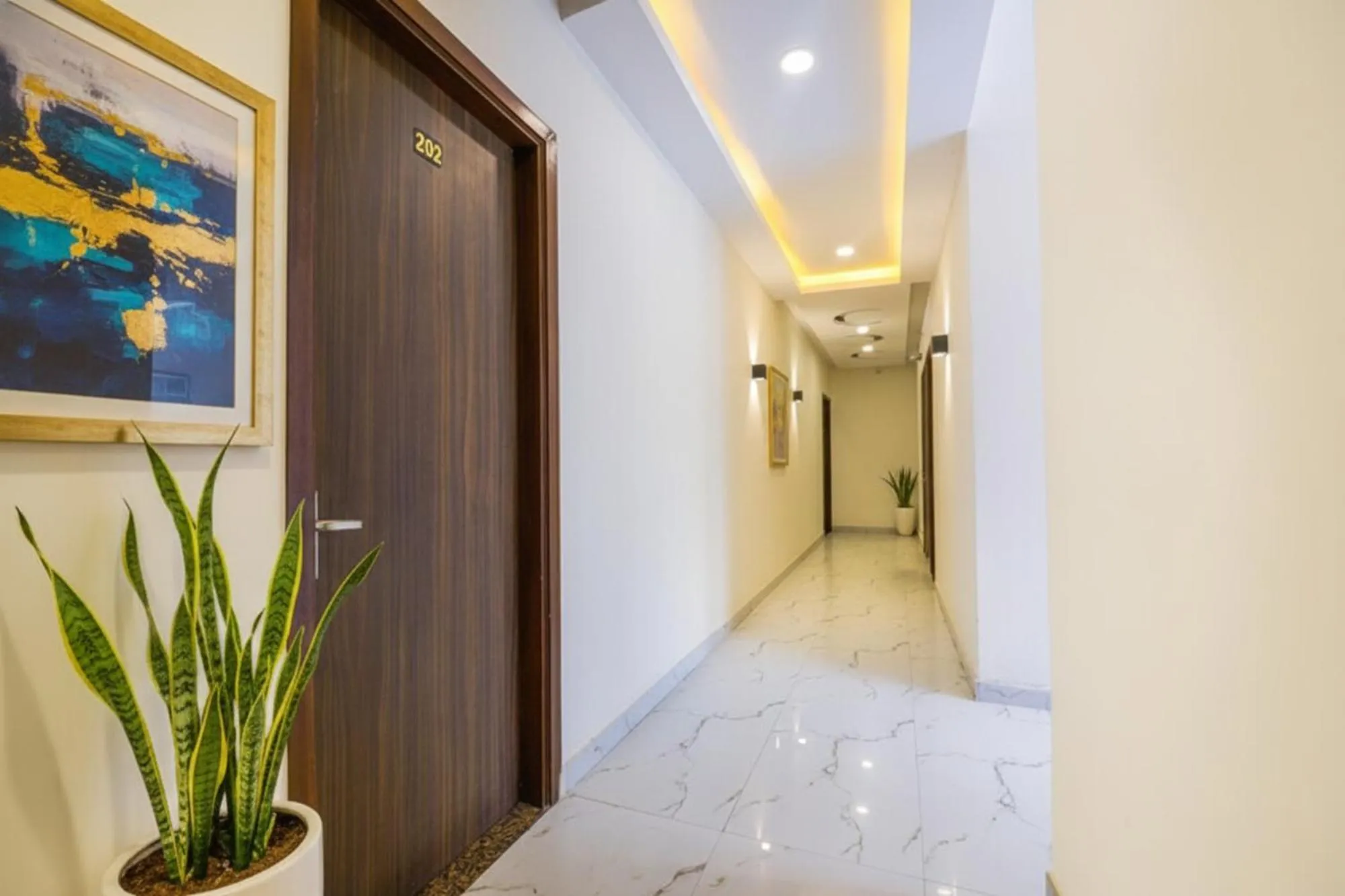 Lobby or reception in FabHotel Lohgarh Inn