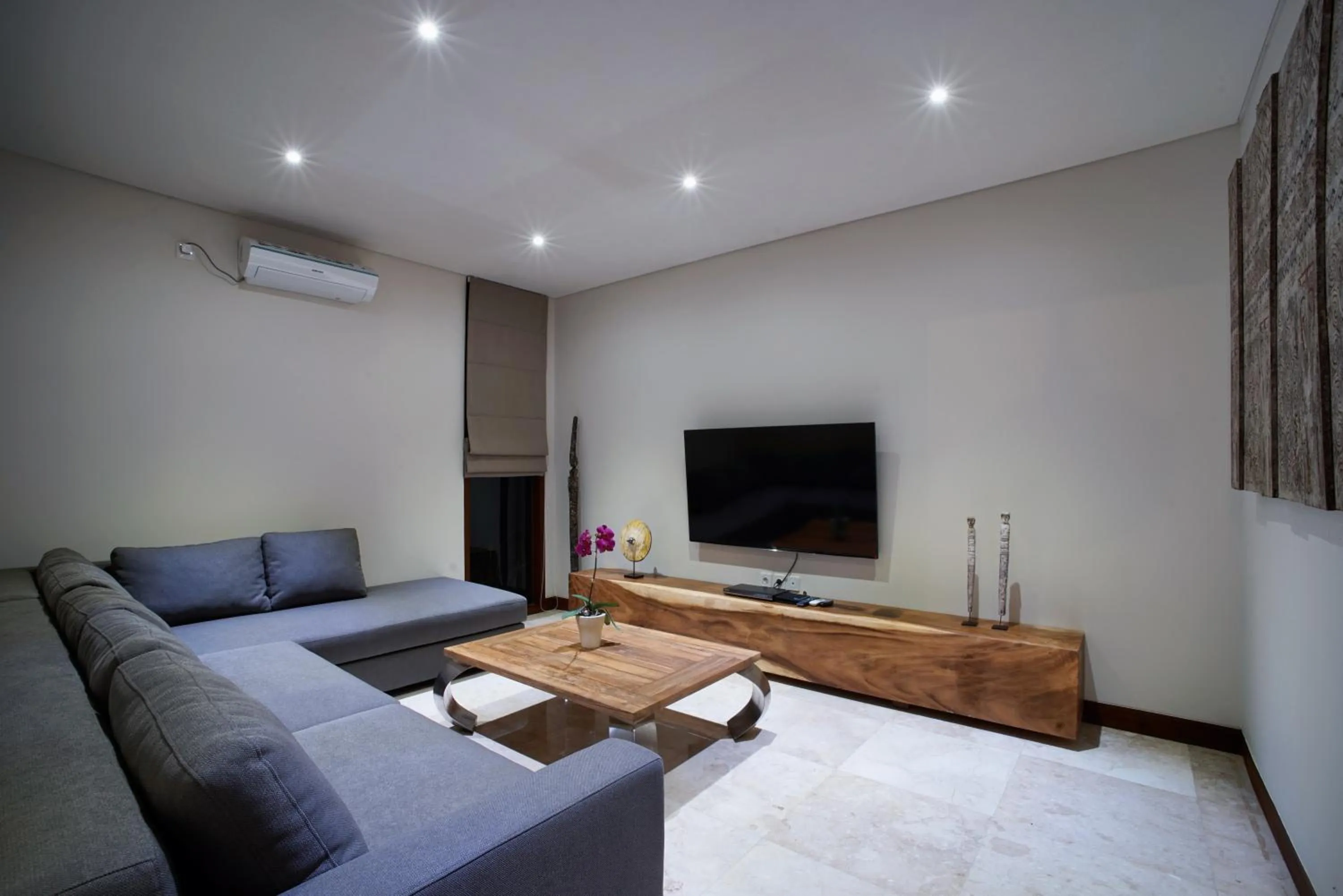 TV and multimedia in Bale Mandala Villas